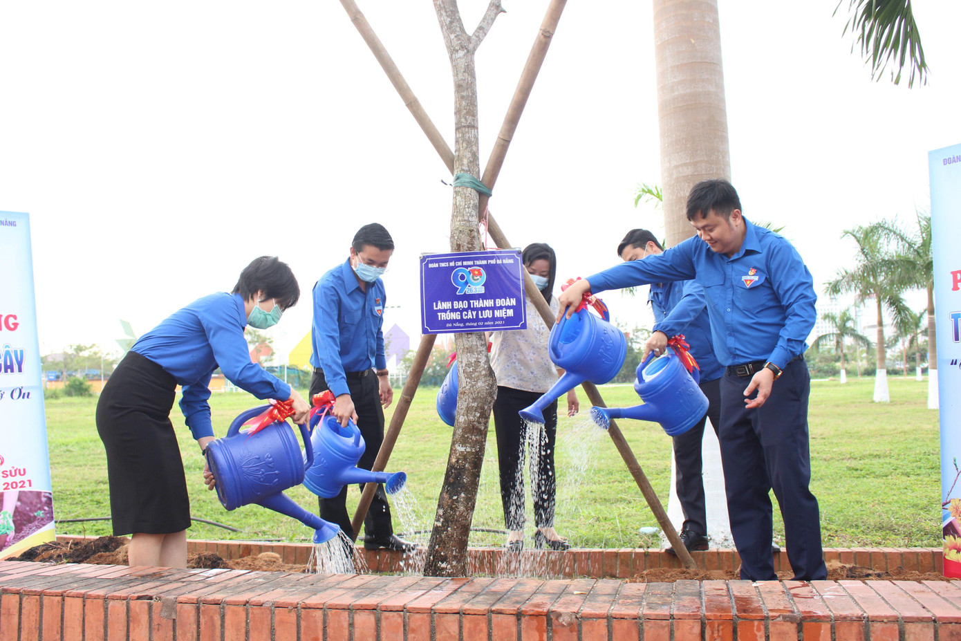 Trong lễ ra quân Tháng Thanh niên, các cấp bộ Đoàn đã tổ chức trồng hàng ngàn cây xanh trên địa bàn. Ảnh: G.T Trong lễ ra quân Tháng Thanh niên, các cấp bộ Đoàn đã tổ chức trồng hàng ngàn cây xanh trên địa bàn. Ảnh: G.T
