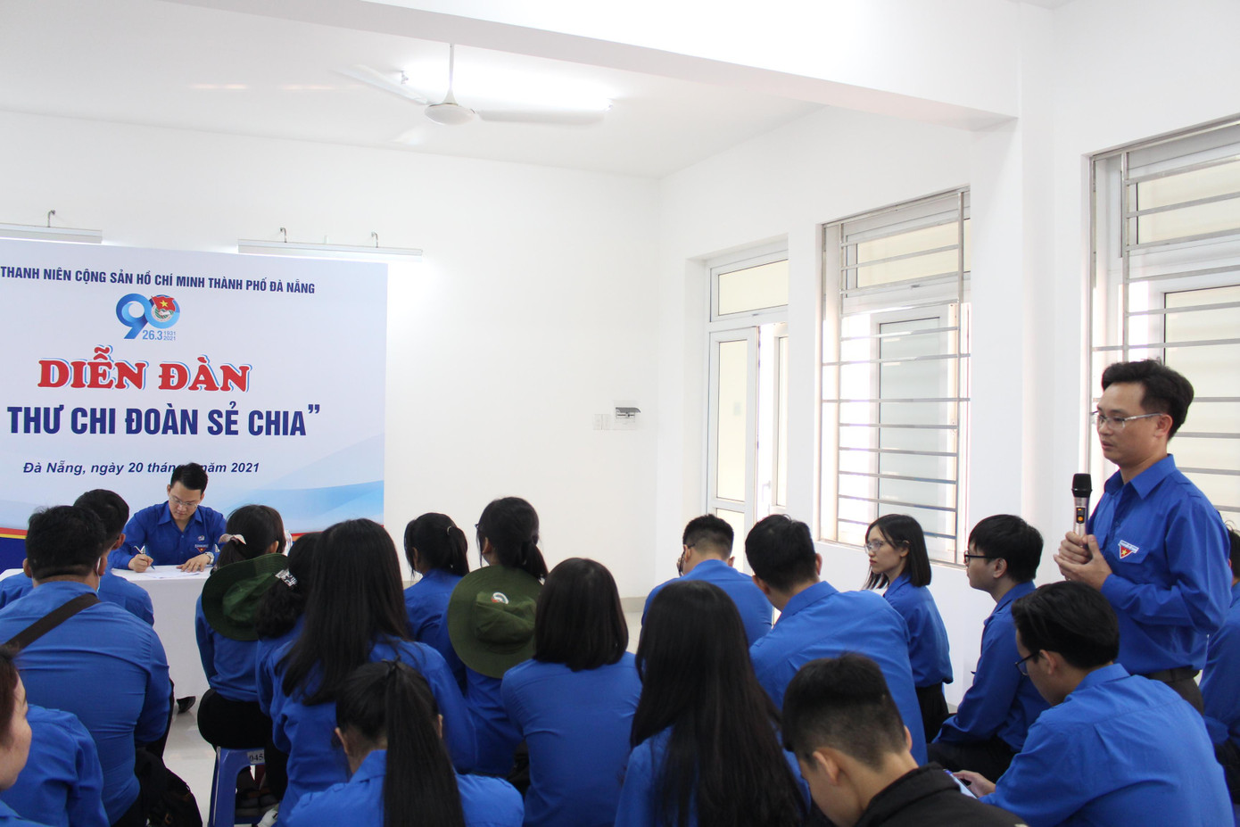 Lãnh đạo Thành Đoàn đã đối thoại trực tiếp với 250 bí thư đoàn cơ sở xuất sắc trong diễn đàn Bí thư Đoàn hiến kế để ghi nhận những mô hình, sáng kiến của các cơ sở Đoàn Lãnh đạo Thành Đoàn đã đối thoại trực tiếp với 250 bí thư đoàn cơ sở xuất sắc trong diễn đàn Bí thư Đoàn hiến kế để ghi nhận những mô hình, sáng kiến của các cơ sở Đoàn