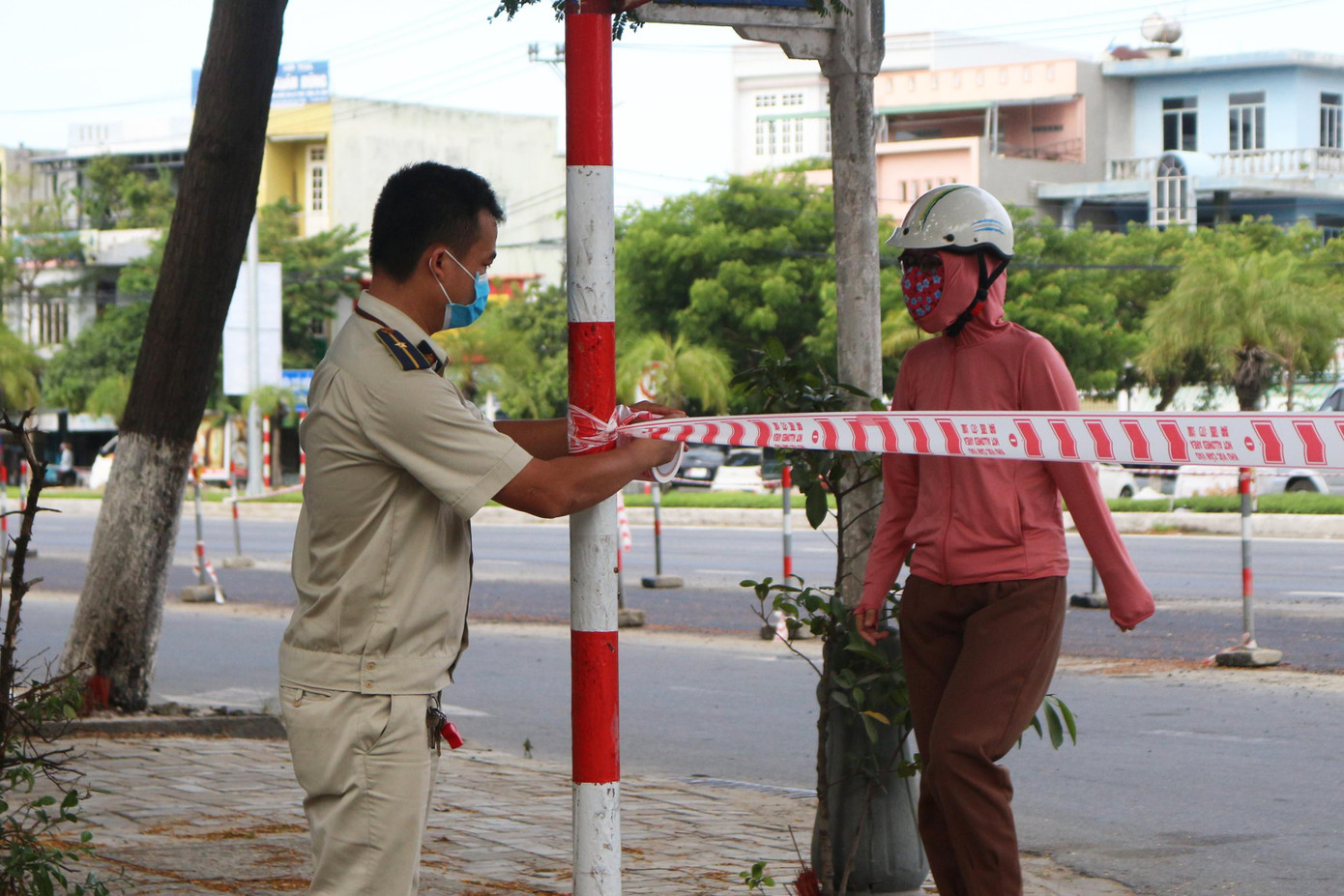 Trong ngày 3/8, Đà Nẵng tiếp tục ghi nhận 93 ca mắc COVID-19 mới, trong đó có 58 trường hợp là F1 đã được cách ly, 6 trường hợp trong khu vực phong tỏa và 29 ca cộng đồng. Trong ngày 3/8, Đà Nẵng tiếp tục ghi nhận 93 ca mắc COVID-19 mới, trong đó có 58 trường hợp là F1 đã được cách ly, 6 trường hợp trong khu vực phong tỏa và 29 ca cộng đồng.