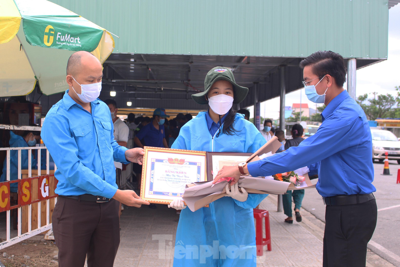 Đà Nẵng tôn vinh 65 gương thanh niên sống đẹp, truyền cảm hứng cho cộng đồng vì tinh thần nhiệt huyết, xông pha của tuổi trẻ. Ảnh: Giang Thanh Đà Nẵng tôn vinh 65 gương thanh niên sống đẹp, truyền cảm hứng cho cộng đồng vì tinh thần nhiệt huyết, xông pha của tuổi trẻ. Ảnh: Giang Thanh