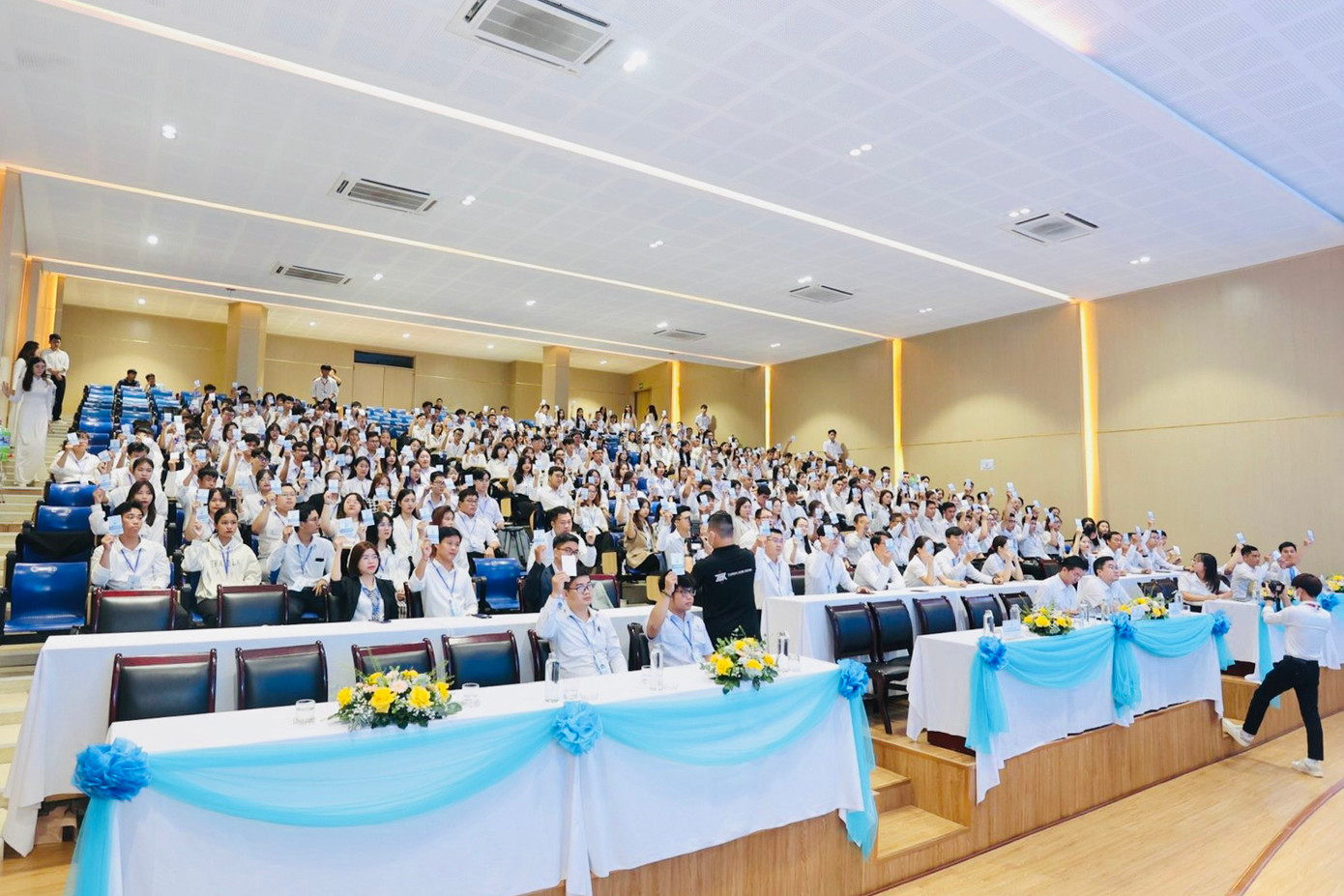 Đại hội Hội Sinh viên TP. Đà Nẵng diễn ra trong 2 ngày, với sự tham gia của 250 đại biểu là cán bộ, hội viên, sinh viên ưu tú trên địa bàn. Đại hội Hội Sinh viên TP. Đà Nẵng diễn ra trong 2 ngày, với sự tham gia của 250 đại biểu là cán bộ, hội viên, sinh viên ưu tú trên địa bàn.