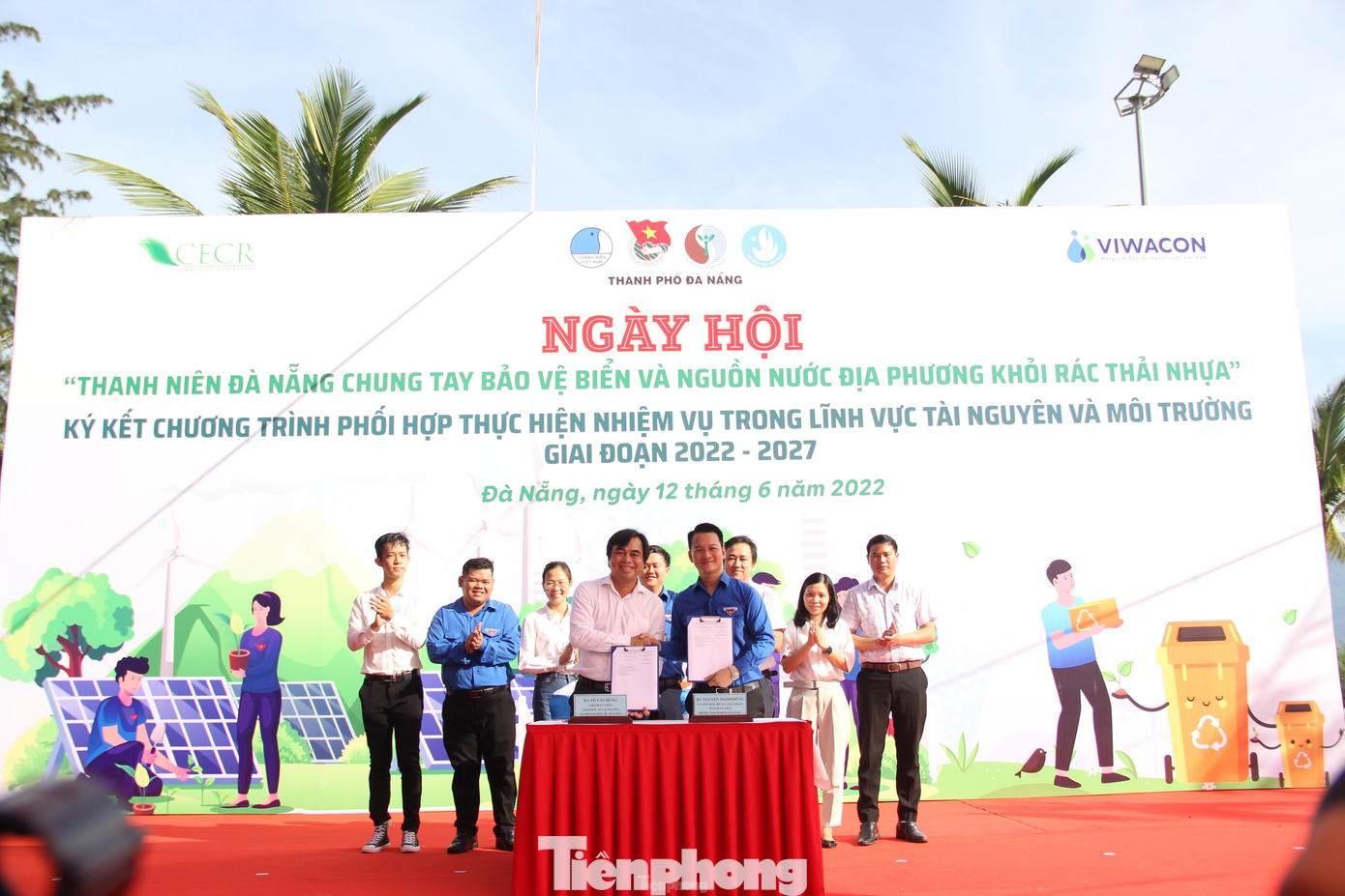 Sở TM&amp;MT và Thành Đoàn kí kết hợp tác giai đoạn 2022 - 2027. Ảnh: Giang Thanh