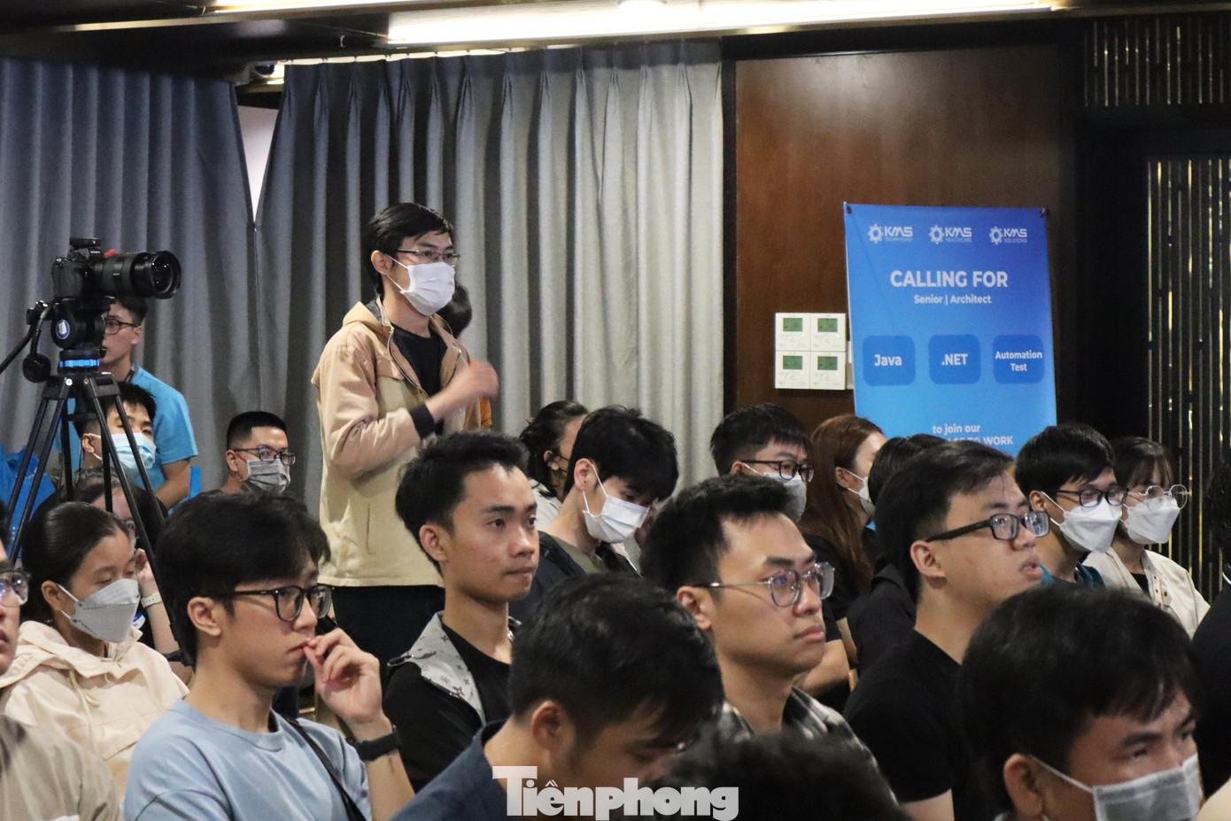 Các bạn trẻ yêu công nghệ có cơ hội giao lưu, chia sẻ với các chuyên gia công nghệ hàng đầu ở Đà Nẵng và trong khu vực Các bạn trẻ yêu công nghệ có cơ hội giao lưu, chia sẻ với các chuyên gia công nghệ hàng đầu ở Đà Nẵng và trong khu vực