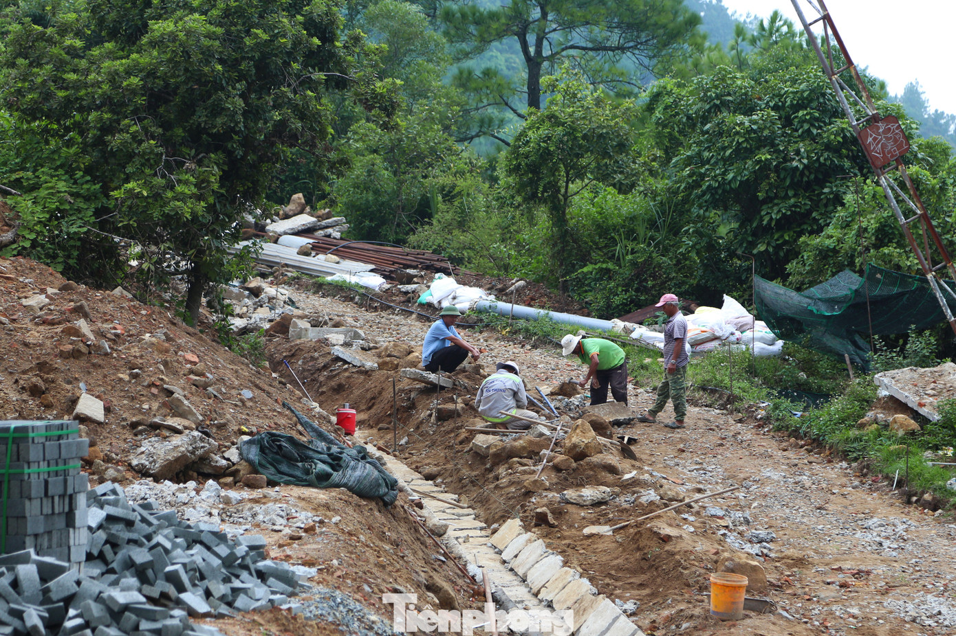 Hiện, dự án hoàn thành khoảng 95% tiến độ. Các công nhân đang tích cực hoàn thiện hệ thống đường dẫn xung quanh thành lũy. Đơn vị thi công cũng đang chờ các trụ điện nằm trong di tích được di dời để nhanh chóng hoàn thành việc trùng tu.