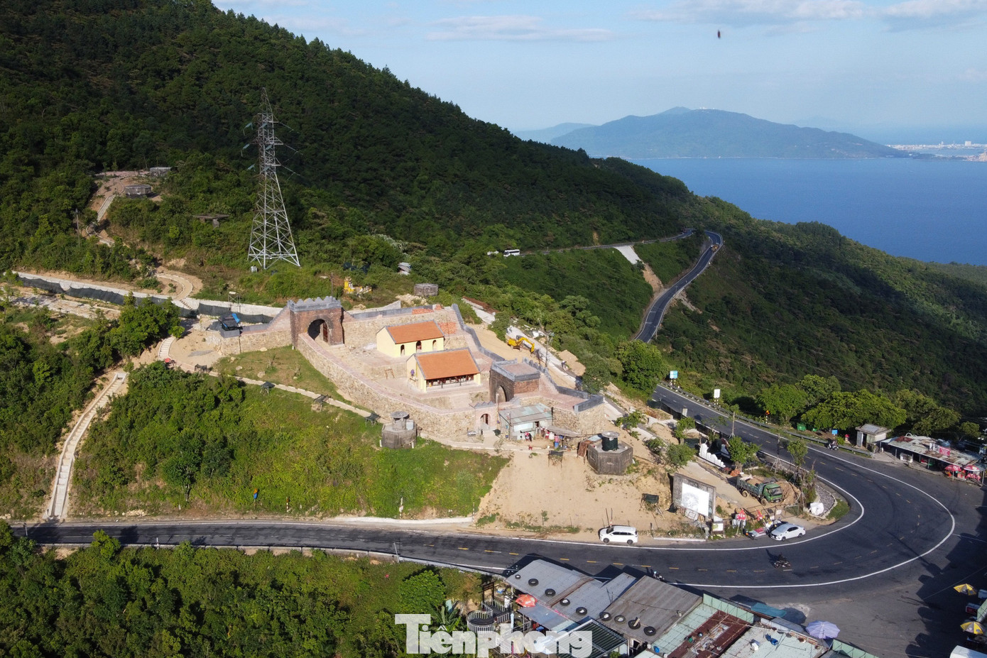 Tháng 4/2017, cụm di tích Hải Vân Quan được công nhận là di tích cấp quốc gia, TP Đà Nẵng và tỉnh Thừa Thiên Huế đã bắt tay để trùng tu di tích này. Tháng 12/2021, Dự án bảo tồn, tu bổ, phục hồi và phát huy giá trị di tích Hải Vân Quan chính thức được khởi công với tổng mức đầu tư 42 tỷ đồng, do Trung tâm bảo tồn di tích Cố đô Huế và Sở VH&amp;TT TP Đà Nẵng cùng làm chủ đầu tư.