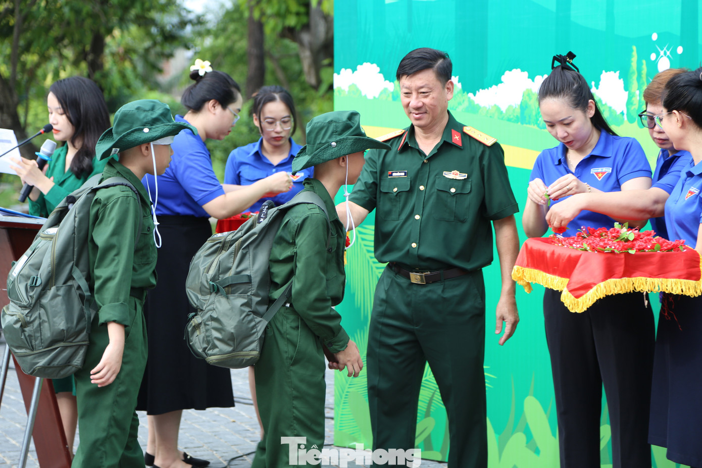 Dịp hè năm nay, chương trình Học kỳ trong quân đội được tổ chức thành 2 đợt với sự tham gia của khoảng 300 chiến sĩ nhí. Đợt 1 được tổ chức tại Trung đoàn Bộ binh 971 (phường Hòa Khánh Nam, quận Liên Chiểu), kéo dài từ ngày 8/6 đến ngày 19/6.