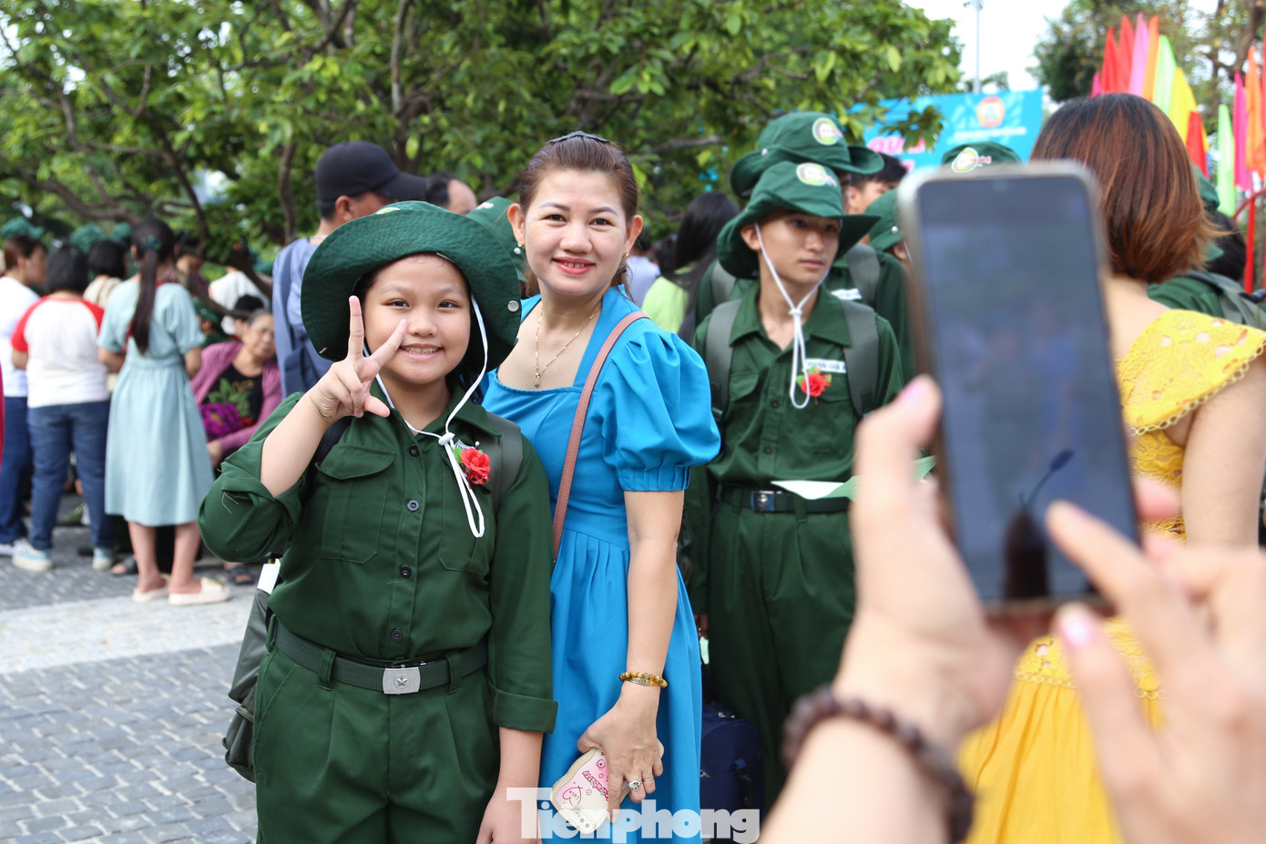 Được biết, bên cạnh các nội dung huấn luyện về điều lệnh quân đội, làm quen với một số loại vũ khí thông thường, các học viên còn được học rất nhiều kỹ năng như: kỹ năng sinh hoạt tập thể, kỹ năng ứng xử, kỹ năng làm việc nhóm, kỹ năng sáng tạo, kỹ năng giao tiếp, kỹ năng đi dã ngoại...