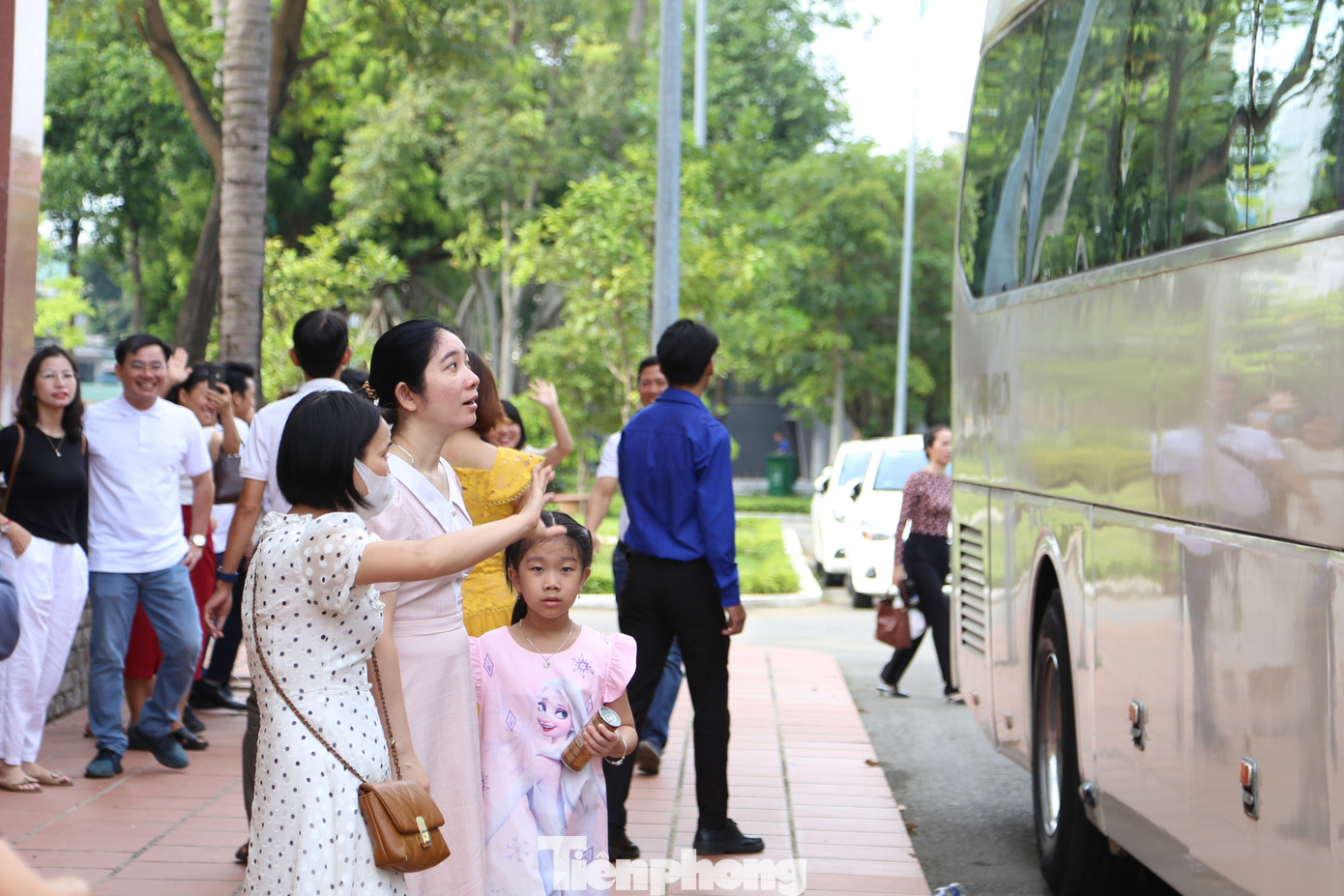 Theo anh Nguyễn Bá Duân - Phó Bí thư Thành Đoàn Đà Nẵng, Học kỳ trong quân đội là chương trình rèn luyện, trải nghiệm thực tế trong môi trường quân đội dành cho thanh thiếu nhi từ 11 đến 16 tuổi.
