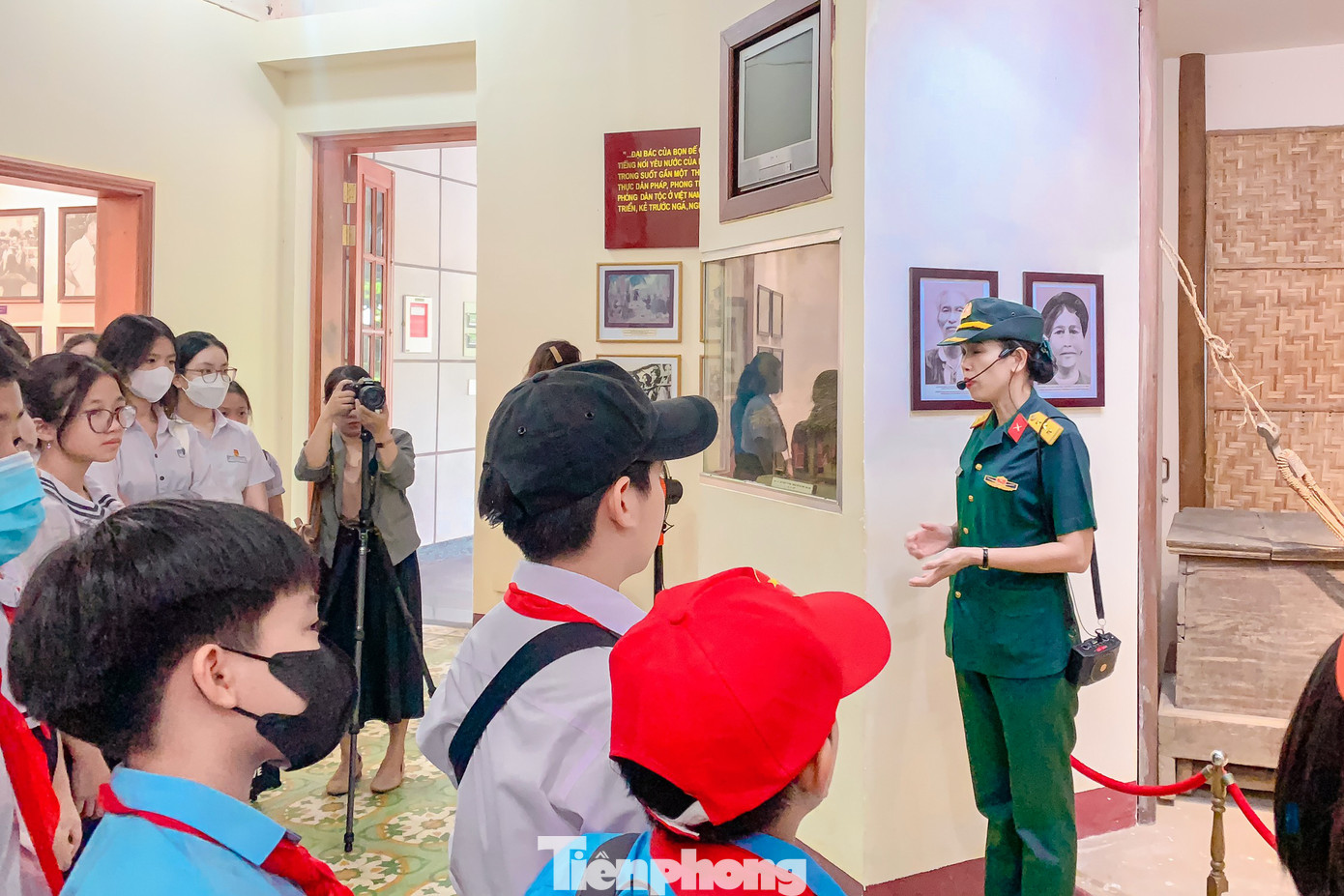 Các đơn vị Quận, Huyện Đoàn, Đoàn trực thuộc tổ chức nhiều hoạt động, công trình, phần việc nhằm tuyên truyền, giáo dục cho thanh thiếu nhi trên địa bàn về lịch sử hào hùng của dân tộc trong Chiến dịch Điện Biên Phủ, phát huy tinh thần Điện Biên Phủ trong xây dựng và bảo vệ Tổ quốc. Các đơn vị Quận, Huyện Đoàn, Đoàn trực thuộc tổ chức nhiều hoạt động, công trình, phần việc nhằm tuyên truyền, giáo dục cho thanh thiếu nhi trên địa bàn về lịch sử hào hùng của dân tộc trong Chiến dịch Điện Biên Phủ, phát huy tinh thần Điện Biên Phủ trong xây dựng và bảo vệ Tổ quốc.