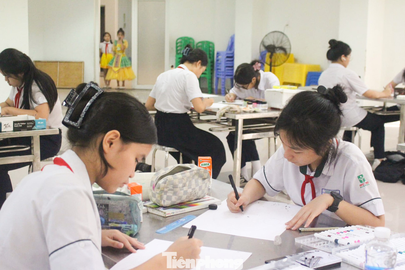 Theo chị Nguyễn Thị Anh Thảo - Phó Bí thư Thành Đoàn, Chủ tịch Hội đồng Đội TP Đà Nẵng, trong năm học 2023 – 2024, nhiều các hoạt động giáo dục lịch sử, truyền thống, đạo đức cách mạng thông qua các chương trình, phong trào, cuộc thi với mục tiêu đầu tiên là hướng về kỷ niệm 70 năm Chiến thắng Điện Biên Phủ đã được tổ chức. Theo chị Nguyễn Thị Anh Thảo - Phó Bí thư Thành Đoàn, Chủ tịch Hội đồng Đội TP Đà Nẵng, trong năm học 2023 – 2024, nhiều các hoạt động giáo dục lịch sử, truyền thống, đạo đức cách mạng thông qua các chương trình, phong trào, cuộc thi với mục tiêu đầu tiên là hướng về kỷ niệm 70 năm Chiến thắng Điện Biên Phủ đã được tổ chức.