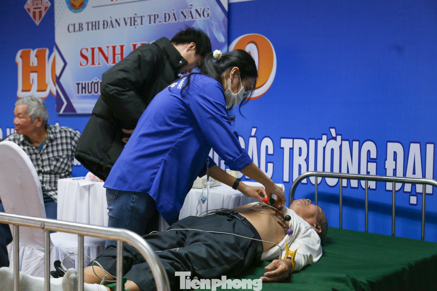 Theo anh Nguyễn Bá Duân - Phó Bí thư Thành Đoàn, Chủ tịch Hội LHTN Việt Nam TP. Đà Nẵng, với khẩu hiệu "Thầy thuốc trẻ xung kích vì một Việt Nam khỏe mạnh”, trong những năm qua, phong trào bác sĩ trẻ tình nguyện vì sức khỏe cộng đồng được triển khai sâu rộng với nhiều nội dung đa dạng, hình thức phong phú, thu hút đông đảo các thành phần tham gia, tạo nên hình ảnh của lớp bác sĩ trẻ năng động, sáng tạo và giàu lòng hiếu nghĩa.