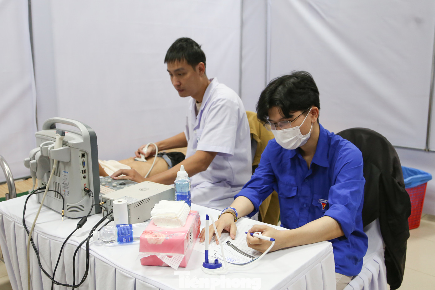 "Dù khám bệnh miễn phí nhưng các bác sĩ, các tình nguyện viên rất nhiệt tình hỗ trợ và tư vấn, hướng dẫn cho tôi. Với những người lớn tuổi như chúng tôi, các đợt khám miễn phí như thế này rất ý nghĩa, giúp giảm bớt gánh nặng về chi phí y tế", ông Toàn nói.