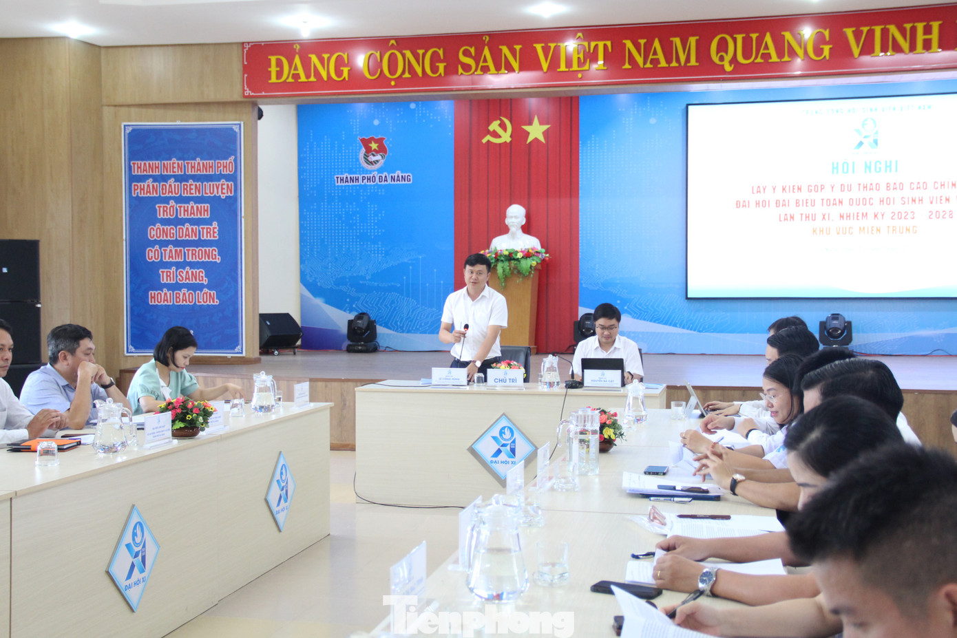 Đại biểu Hội Sinh viên các tỉnh miền Trung - Tây Nguyên góp ý dự thảo Báo cáo Chính trị Đại hội toàn quốc Hội Sinh viên Việt Nam lần thứ XI. Ảnh: Giang Thanh