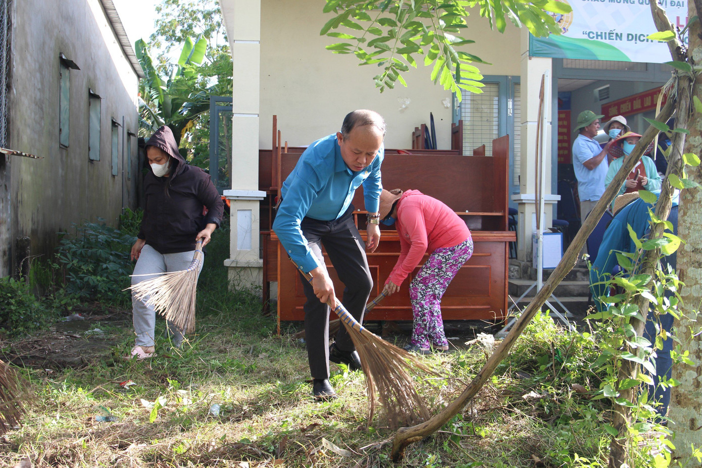 Đồng loạt ra quân dọn vệ sinh các điểm nóng môi trường trên toàn thành phố Đồng loạt ra quân dọn vệ sinh các điểm nóng môi trường trên toàn thành phố