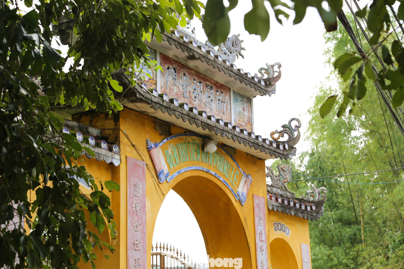 Địa danh Phong Lệ xuất hiện từ đời nhà Hồ vào năm 1404 thuộc xứ Đà Ly (gần như bao trọn địa bàn huyện Hòa Vang bây giờ). Đến Năm Thiệu Trị nguyên niên (1841), tên Đà Ly được đổi thành Phong Lệ, có thể xem là "ngôi làng tiên phong trong khai hoang vỡ hóa, mở rộng đất đai về phương Nam”.