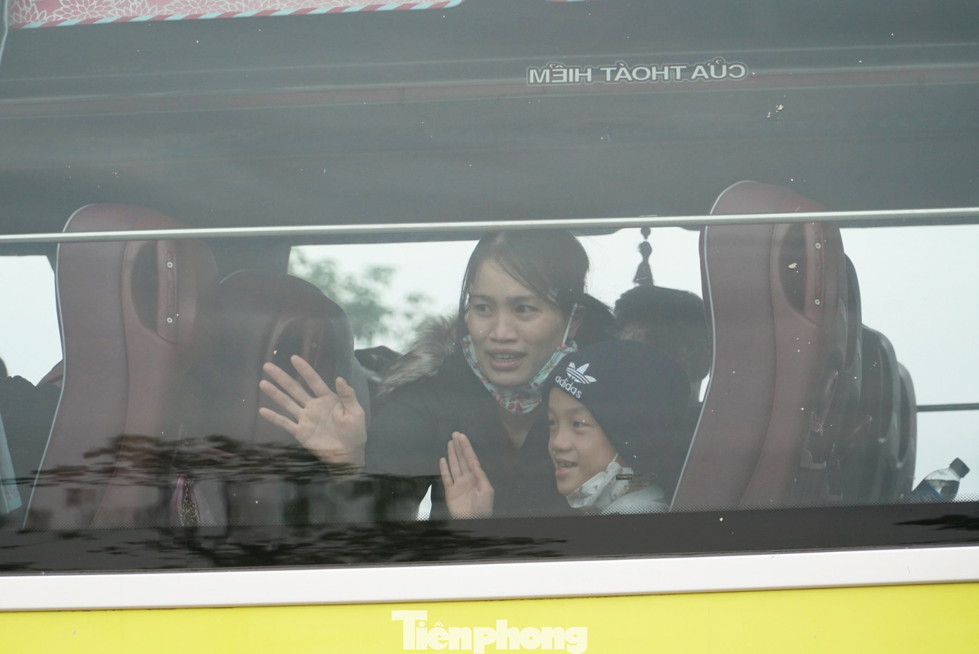 “Dịp Tết Nguyên đán năm nay, bên cạnh Chuyến xe công đoàn, LĐLĐ TP Đà Nẵng cũng trao 11.300 suất quà Tết cho người lao động khó khăn, 3500 suất quà Tết cho lao động mất việc làm, tổ chức Chợ Tết Công đoàn để người lao động được mua hàng Tết với giá ưu đãi…”, ông Đại nói.