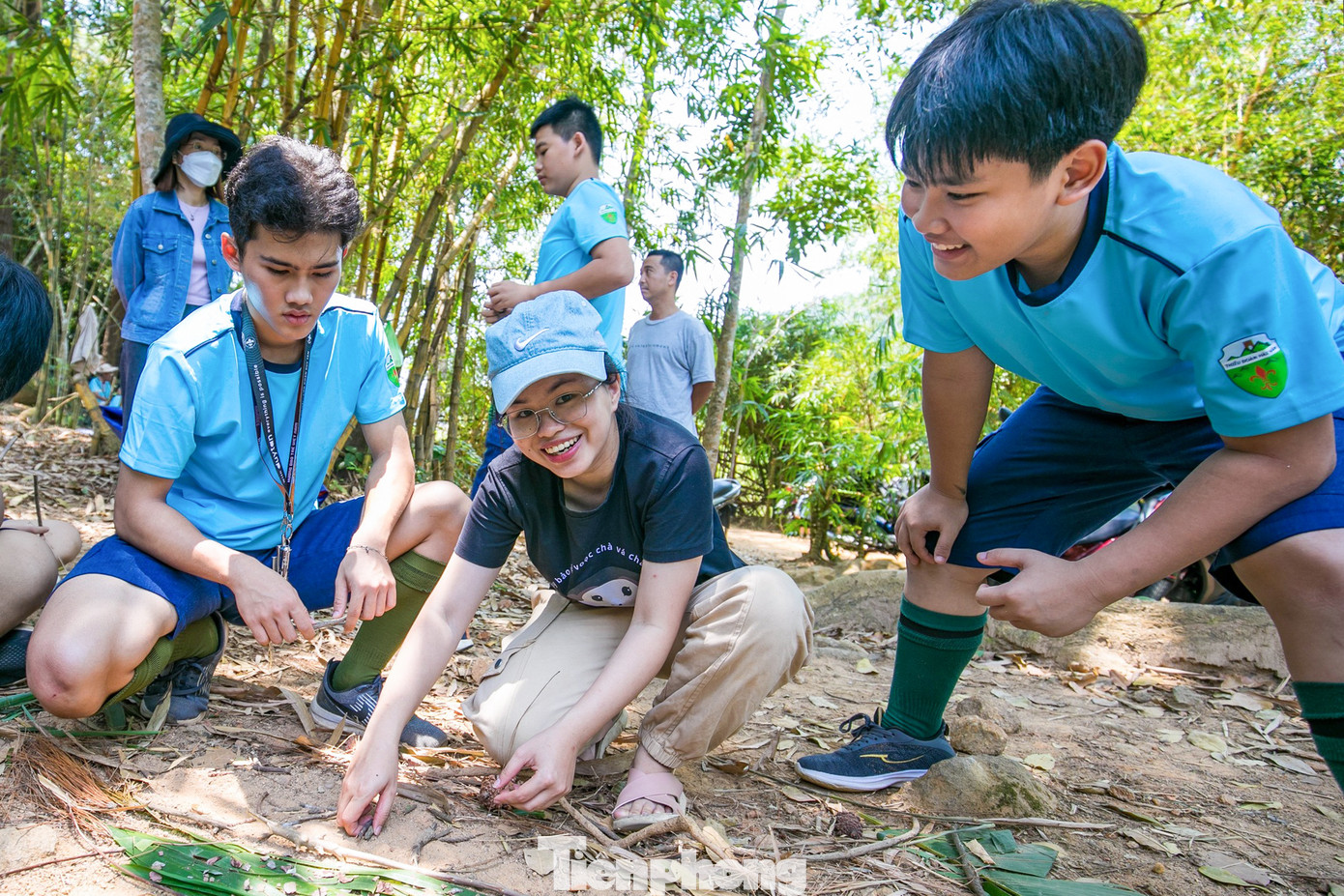 Học sinh thích thú tìm hiểu về thế giới tự nhiên Học sinh thích thú tìm hiểu về thế giới tự nhiên