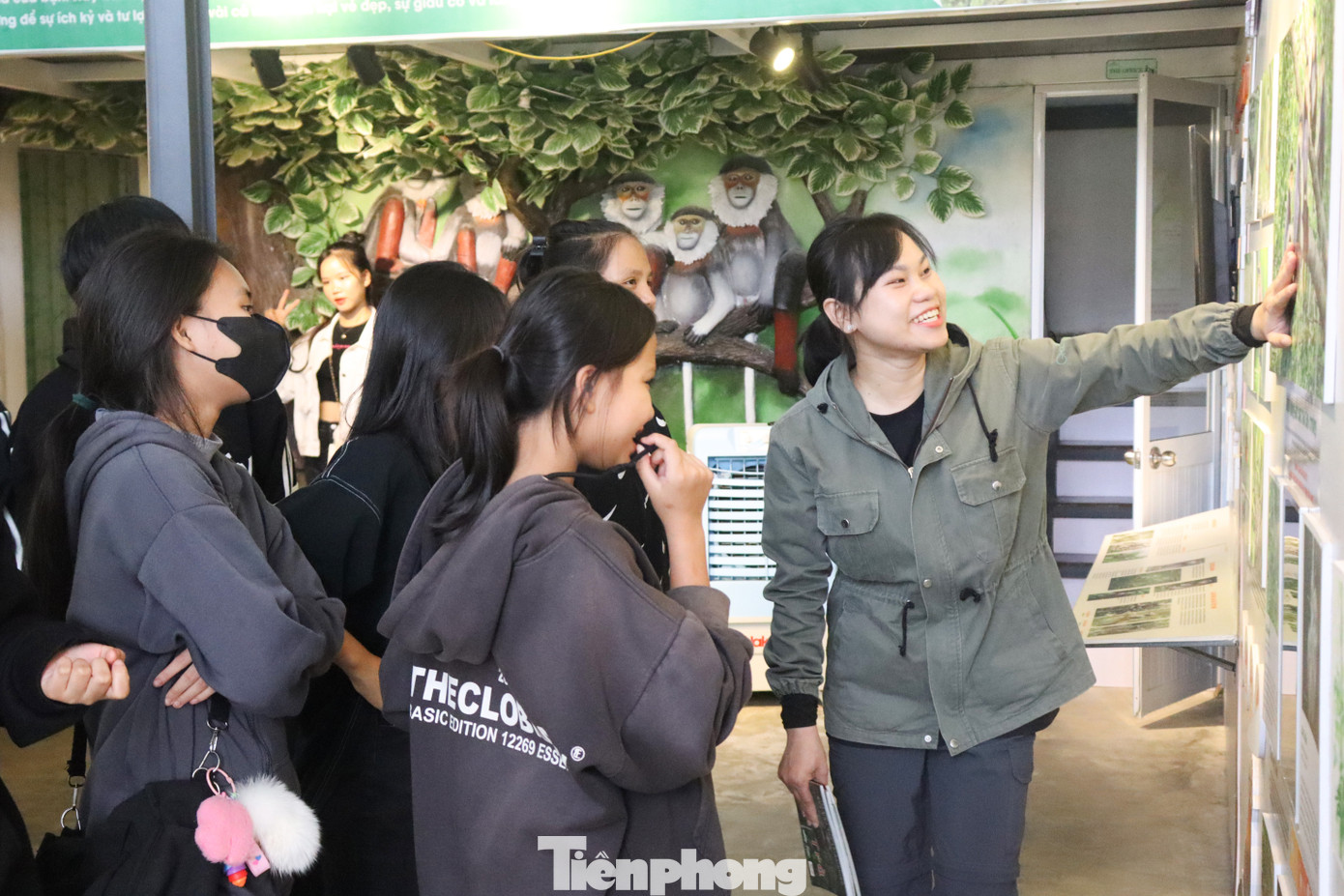 Các chuyên gia giới thiệu về hệ sinh thái của Bán đảo Sơn Trà Các chuyên gia giới thiệu về hệ sinh thái của Bán đảo Sơn Trà