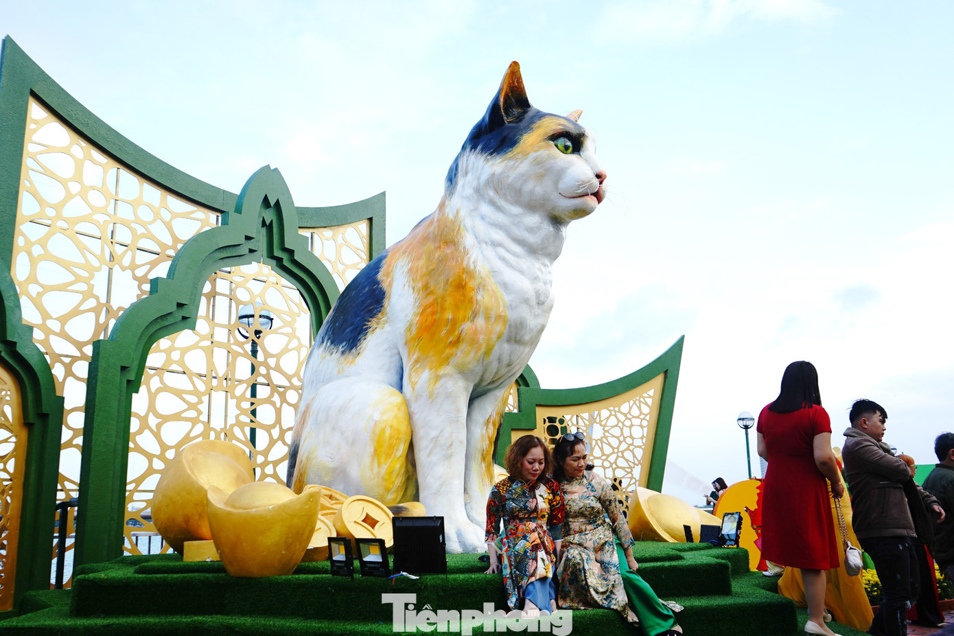 Đường Hoa Xuân Đà Nẵng mở cửa phục vụ người dân, du khách du xuân đón Tết từ nay đến hết ngày 31/1/2022 (tức hết mùng 10 tháng Giêng Âm lịch).