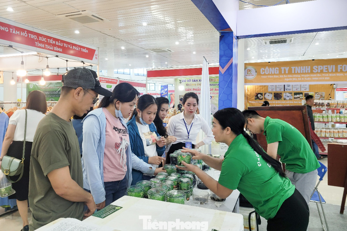 Đặc sản các địa phương rất được người tiêu dùng Đà Nẵng ưa chuộng.