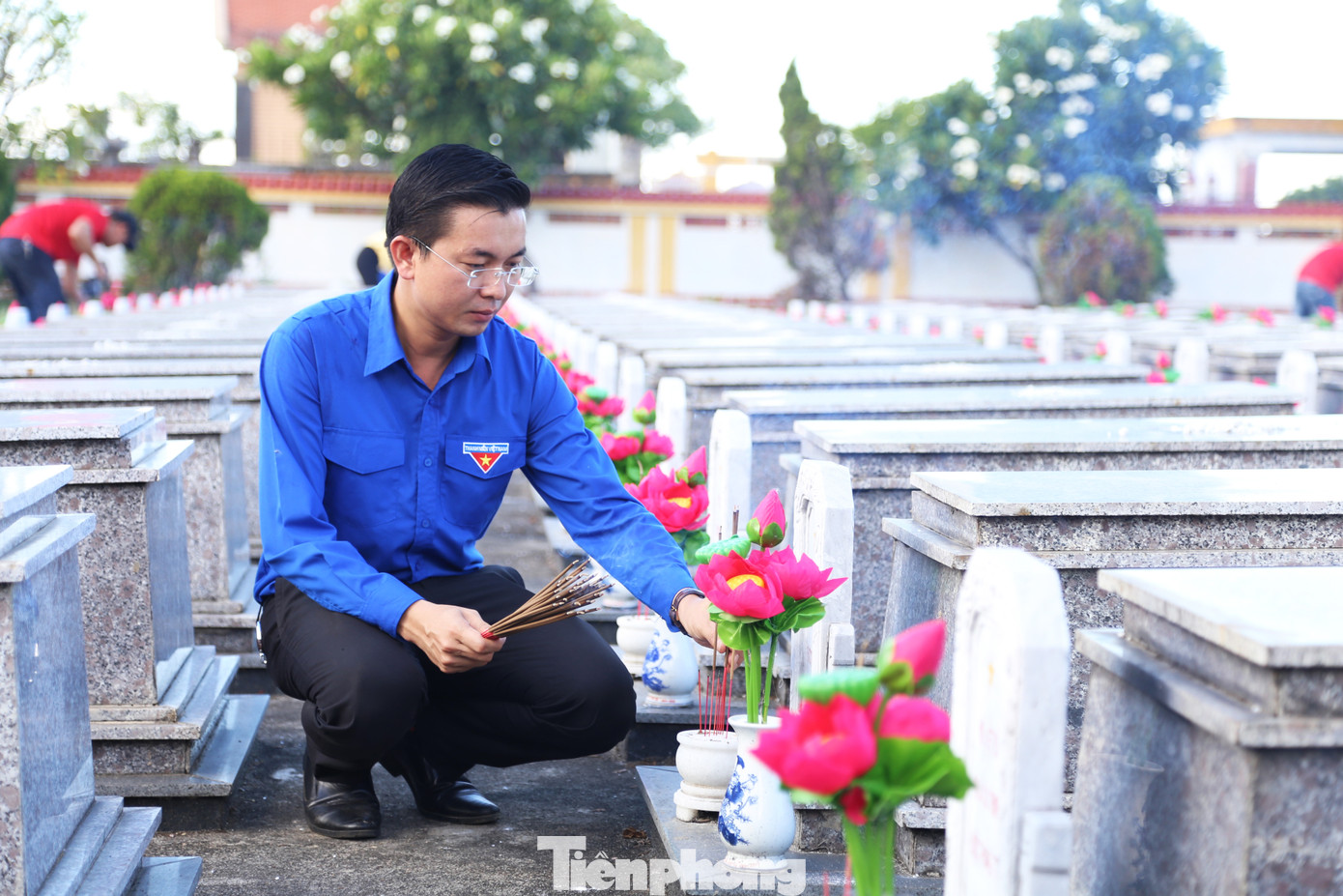 “Đây là dịp để các bạn đoàn viên thanh niên bày tỏ lòng tri ân đối với các anh hùng liệt sĩ, những người có công với cách mạng thông qua những việc làm cụ thể; để thế hệ trẻ tiếp tục rèn luyện, học tập sao cho xứng đáng với sự hy sinh cao cả của các thế hệ cha ông, gìn giữ các giá trị truyền thống lịch sử cách mạng”, anh Duân nói.