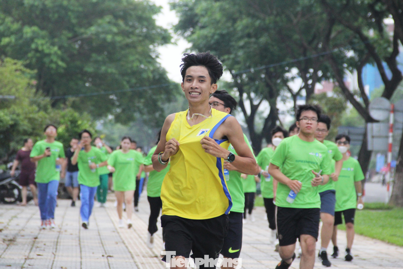 Sau ngày khởi động, giải chạy GreenRace sẽ kéo dài đến hết ngày 18/12, bất kì ai cũng có thể tham gia hoàn toàn miễn phí trên nền tảng web/mobile UpRace.