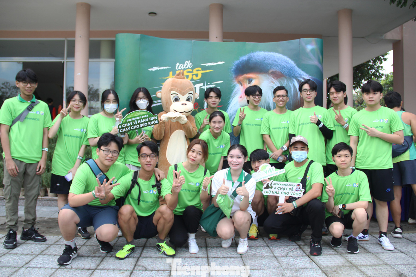 Sáng 27/11, Hội Sinh viên TP Đà Nẵng phối hợp với Trung tâm Bảo tồn đa dạng sinh học Nước Việt Xanh (GreenViet) tổ chức khởi động Giải chạy GreenRace dành cho học sinh, sinh viên trên địa bàn. Ảnh: Giang Thanh
