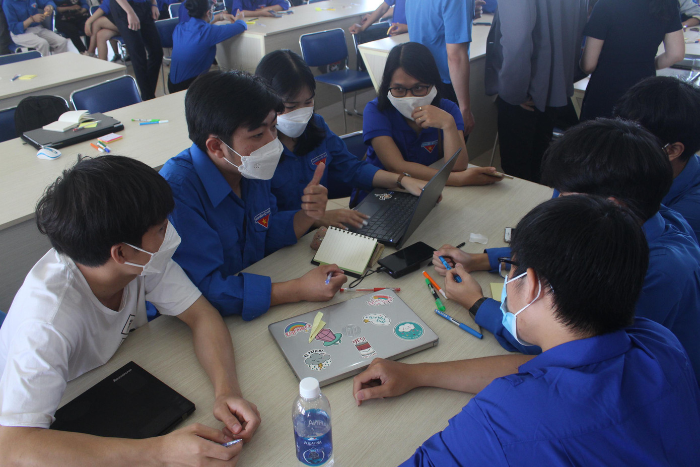 Nhiều bạn trẻ mang đến những ý tưởng khởi nghiệp và mong muốn nhận được sự định hướng, hỗ trợ để hiện thực hóa