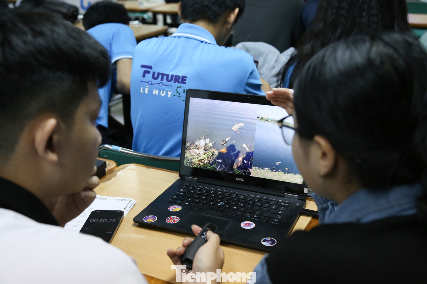 Các bạn trẻ cũng mang đến nhiều ý tưởng tái sử dụng rác thải hữu cơ để sáng chế sản phẩm hữu ích. Các bạn trẻ cũng mang đến nhiều ý tưởng tái sử dụng rác thải hữu cơ để sáng chế sản phẩm hữu ích.