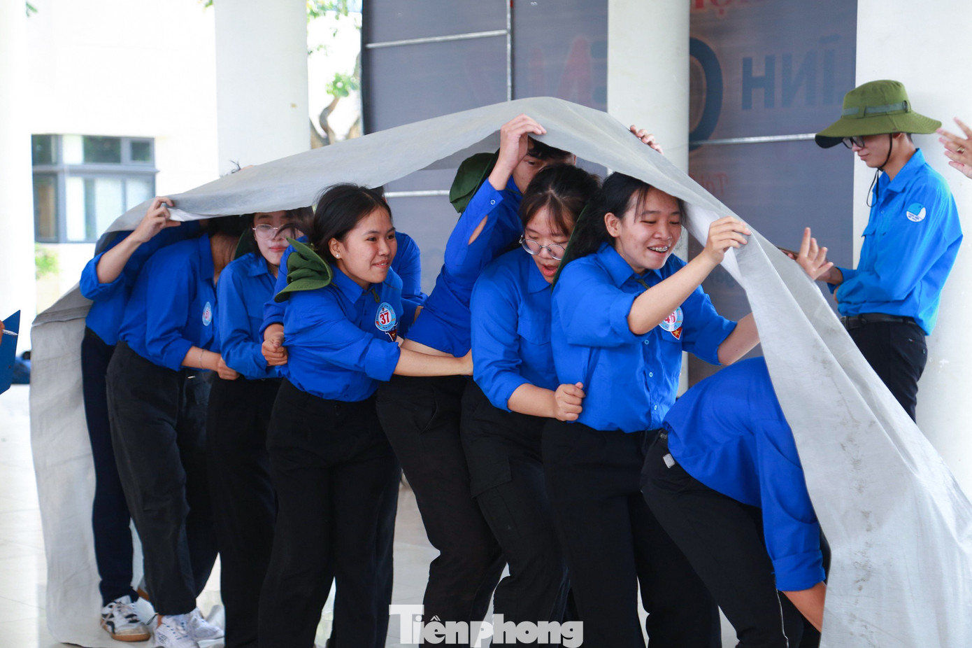 Ban Tổ chức đã trao một Giải Nhất, một Giải Nhì, 2 Giải Ba và 3 Giải Khuyến khích toàn đoàn cho các đơn vị quận, huyện Đoàn; trao Bằng khen và cúp cho Top 10 thí sinh xuất sắc nhất và trao Giấy chứng nhận cho 70 thí sinh tham gia tốt các nội dung trong Hội thi.