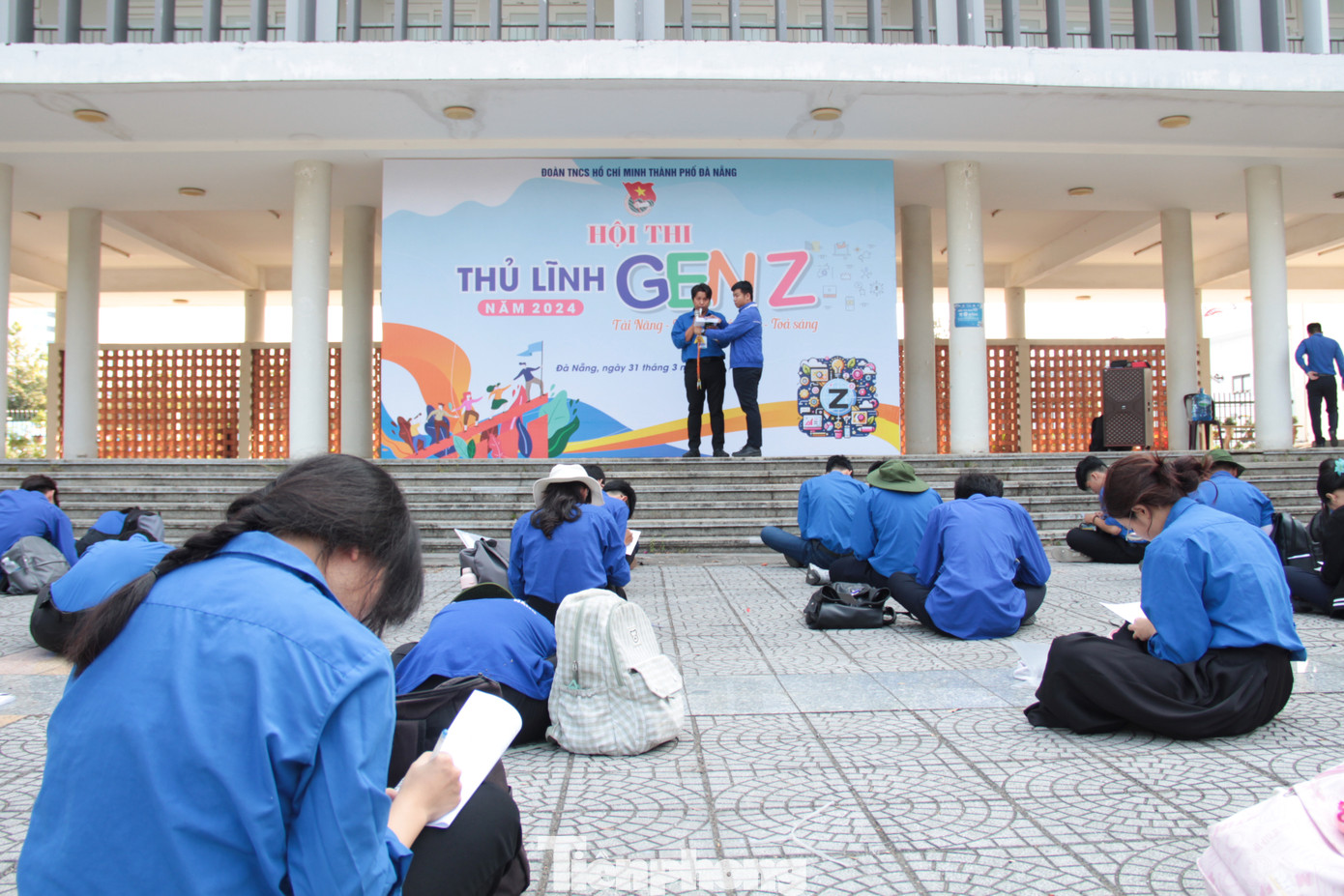 Bên cạnh đó, các thí sinh cũng trải qua các vòng thi kỹ năng thanh niên như: nhận và phát tín hiệu mã Morse, Semaphore, nút dây, dấu đường đi, giải mật thư… cũng như các phần thi dân vũ, múa hát tập thể thanh niên, các trò chơi vận động, teambuilding theo nhóm…