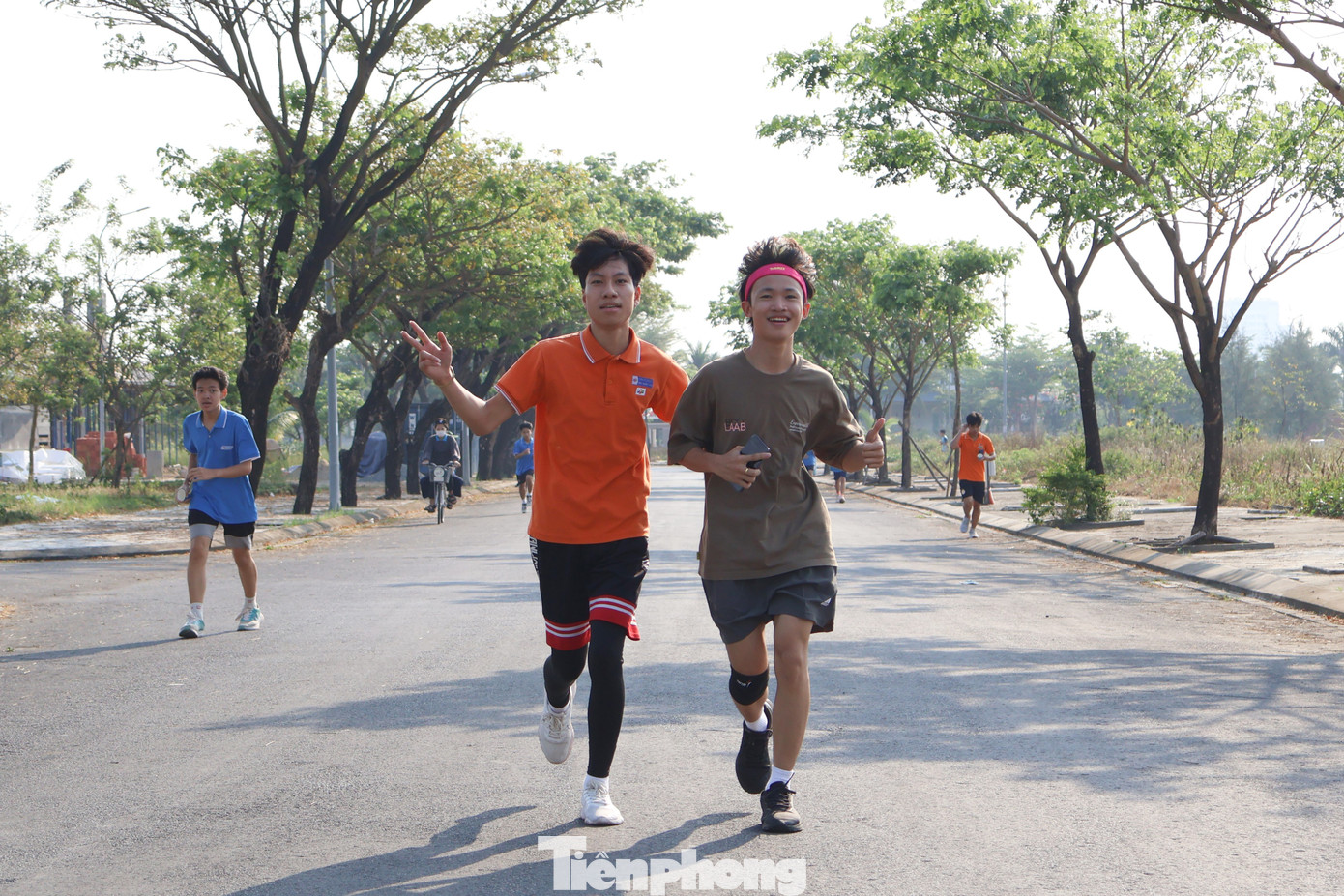 Được biết, sau hơn một tháng khởi động trên cả nước, chiến dịch “Triệu bước chân nhân ái” đã thu hút sự tham gia từ cộng đồng yêu thể thao trong và ngoài nước với thành tích được ghi nhận đến thời điểm này là 57.510 người tham gia, tổng kinh phí đóng góp hơn 5,3 tỷ đồng (đạt 70%).