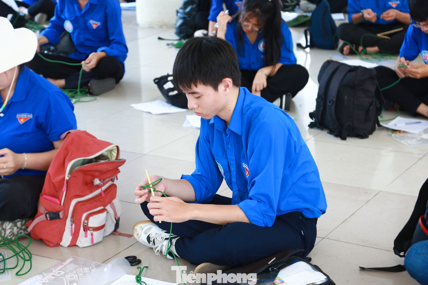 “Thủ lĩnh gen Z không chỉ xoay quanh các kỹ năng Đoàn – Hội truyền thống mà còn có nhiều hoạt động hỗ trợ các cán bộ Đoàn trường học phát triển các kỹ năng thực hành xã hội mới phục vụ cho việc xây dựng hành trang cá nhân, cũng như góp phần phát triển tổ chức Đoàn tại cơ sở với tinh thần chủ động, tích cực, sáng tạo, dám dấn thân để trưởng thành”, anh Hùng nói.