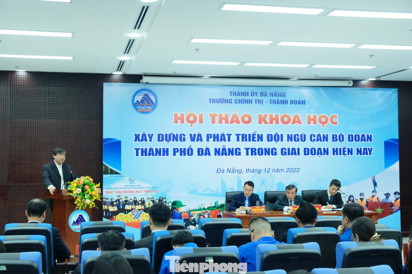 Hội thảo do Ban Tổ chức Thành ủy Đà Nẵng, Thành Đoàn Đà Nẵng và Trường Chính trị TP Đà Nẵng phối hợp tổ chức với sự tham gia của nhiều chuyên gia, nhà nghiên cứu, lực lượng Cán bộ Đoàn thuộc 27 đơn vị trực thuộc Thành Đoàn và Đoàn Thanh niên 56 xã, phường. Ảnh: Giang Thanh