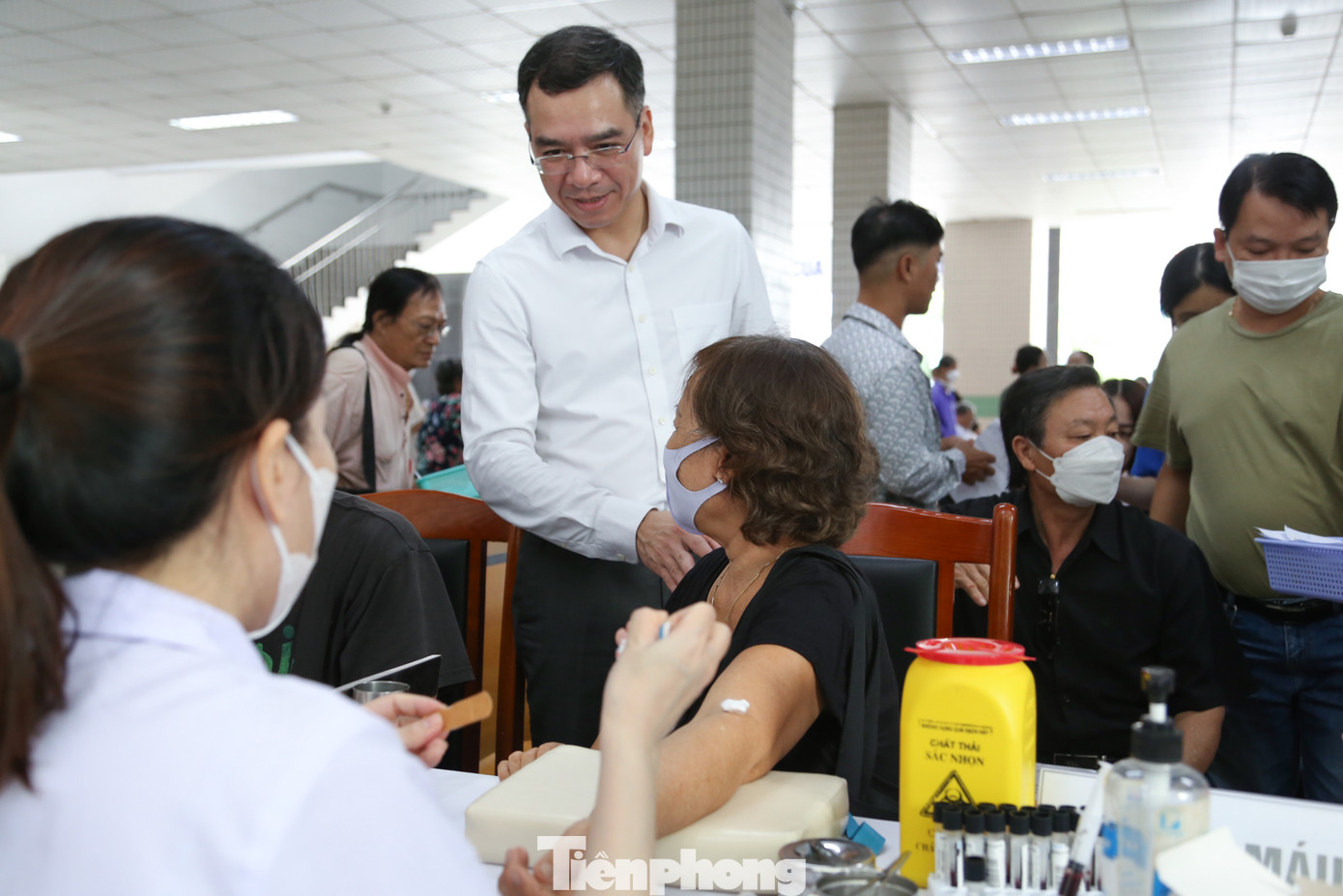 &quot;Bộ Y tế và Hội Thầy thuốc trẻ Việt Nam đang triển khai nhiều chương trình đổi mới sáng tạo như: Chuyển đổi số vì sức khỏe Phổi và Careme – Yêu lấy mình, lấy nền tảng là công nghệ ứng dụng trong sàng lọc, tầm soát và hỗ trợ điều trị bệnh. Sau cơn bão số 3 với nhiều hậu quả nặng nề, các chương trình khám cộng đồng thời gian tới sẽ đi sâu vào phục hồi sau thiên tai, chăm sóc sức khỏe người dân và nâng cao năng lực y tế cơ sở với ứng dụng chuyển đổi số mạnh mẽ”, anh Đức Anh nói.