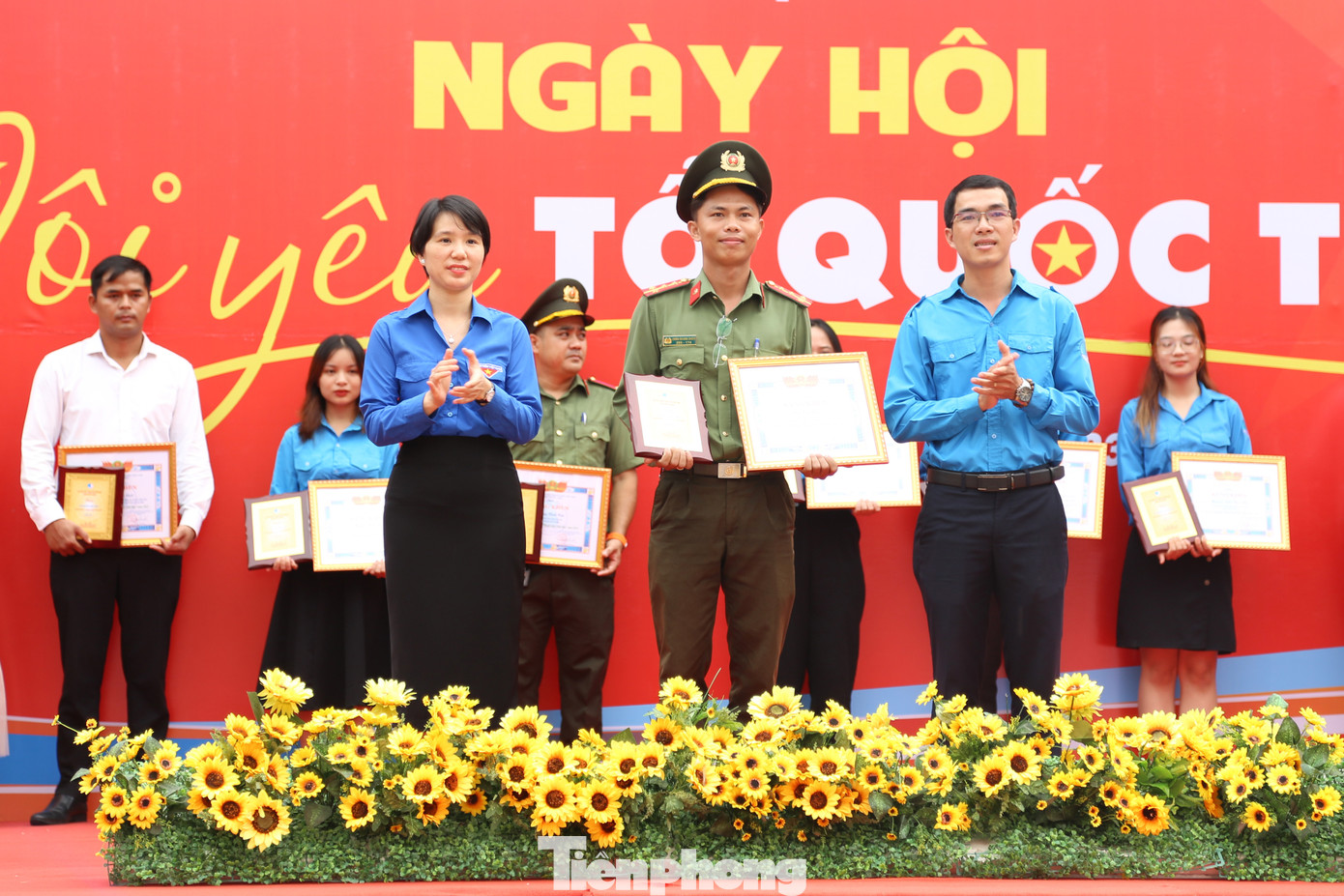 35 tấm gương được vinh danh Thanh niên sống đẹp 35 tấm gương được vinh danh Thanh niên sống đẹp