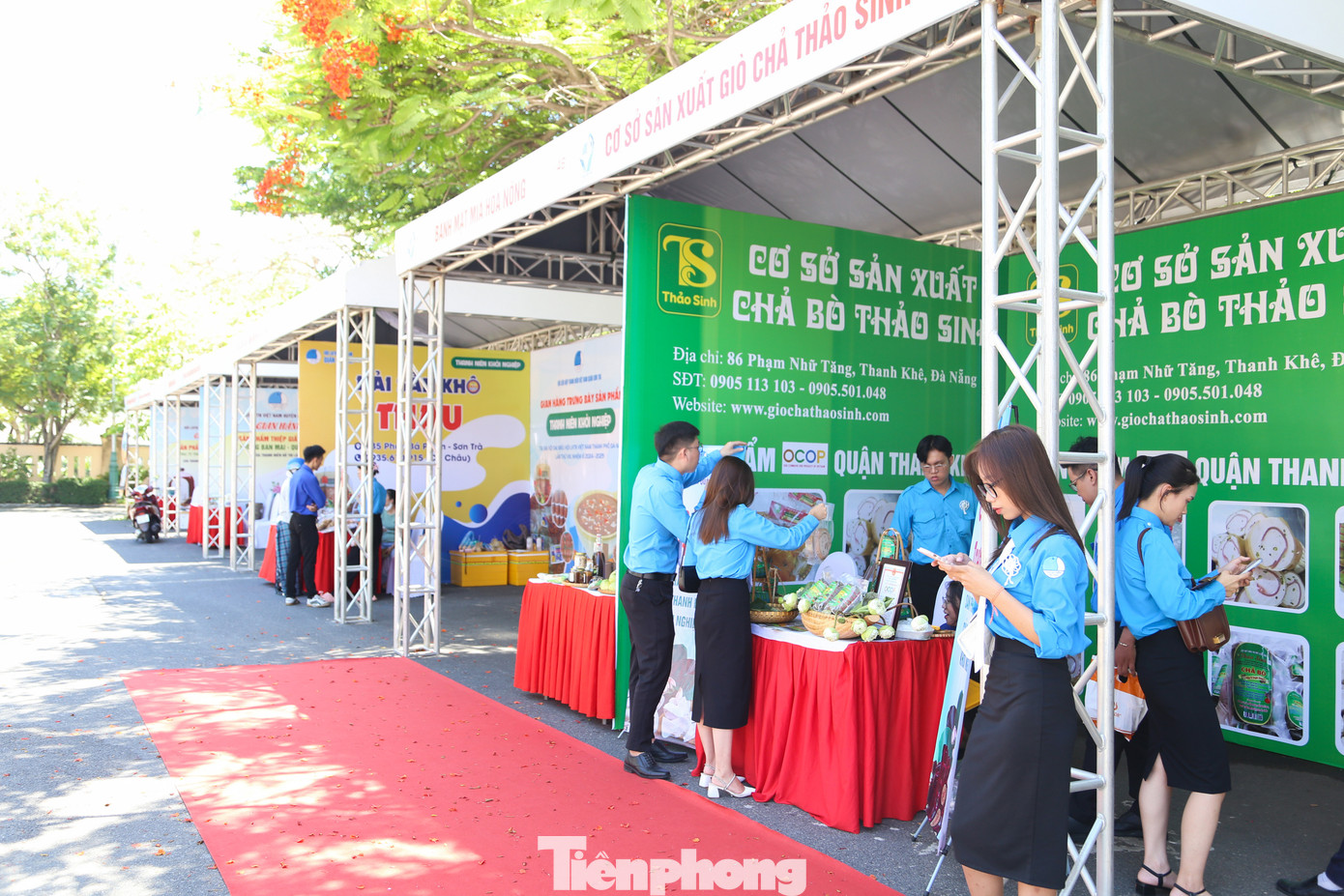 Theo anh Nguyễn Bá Duân- Phó Bí thư Thành Đoàn, Chủ tịch Hội LHTN Việt Nam TP. Đà Nẵng, là một trong những hoạt động quan trọng trong chương trình Đại hội, triển lãm các sản phẩm sáng tạo, khởi nghiệp và sản phẩm OCOP lần này là dịp để khuyến khích, thúc đẩy tinh thần sáng tạo, dám nghĩ, dám làm, dám dấn thân thực hiện khát vọng xây dựng hoài bão lớn trong thanh niên thành phố thời kỳ công nghiệp hóa, hiện đại hóa. Theo anh Nguyễn Bá Duân- Phó Bí thư Thành Đoàn, Chủ tịch Hội LHTN Việt Nam TP. Đà Nẵng, là một trong những hoạt động quan trọng trong chương trình Đại hội, triển lãm các sản phẩm sáng tạo, khởi nghiệp và sản phẩm OCOP lần này là dịp để khuyến khích, thúc đẩy tinh thần sáng tạo, dám nghĩ, dám làm, dám dấn thân thực hiện khát vọng xây dựng hoài bão lớn trong thanh niên thành phố thời kỳ công nghiệp hóa, hiện đại hóa.