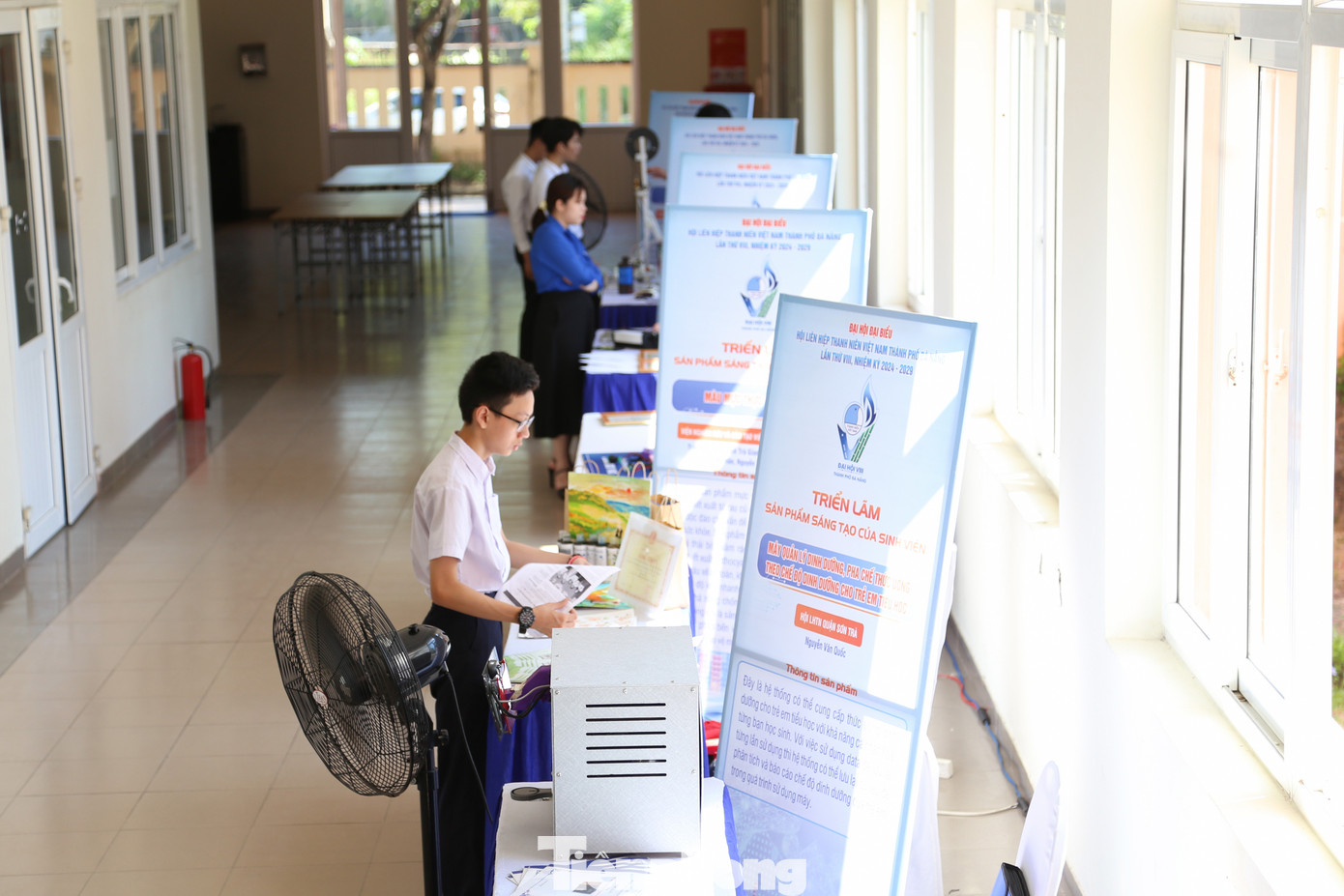 Triển lãm kéo dài xuyên suốt chương trình Đại hội Hội LHTN TP. Đà Nẵng diễn ra từ ngày 6/8 đến ngày 7/8. Triển lãm kéo dài xuyên suốt chương trình Đại hội Hội LHTN TP. Đà Nẵng diễn ra từ ngày 6/8 đến ngày 7/8.