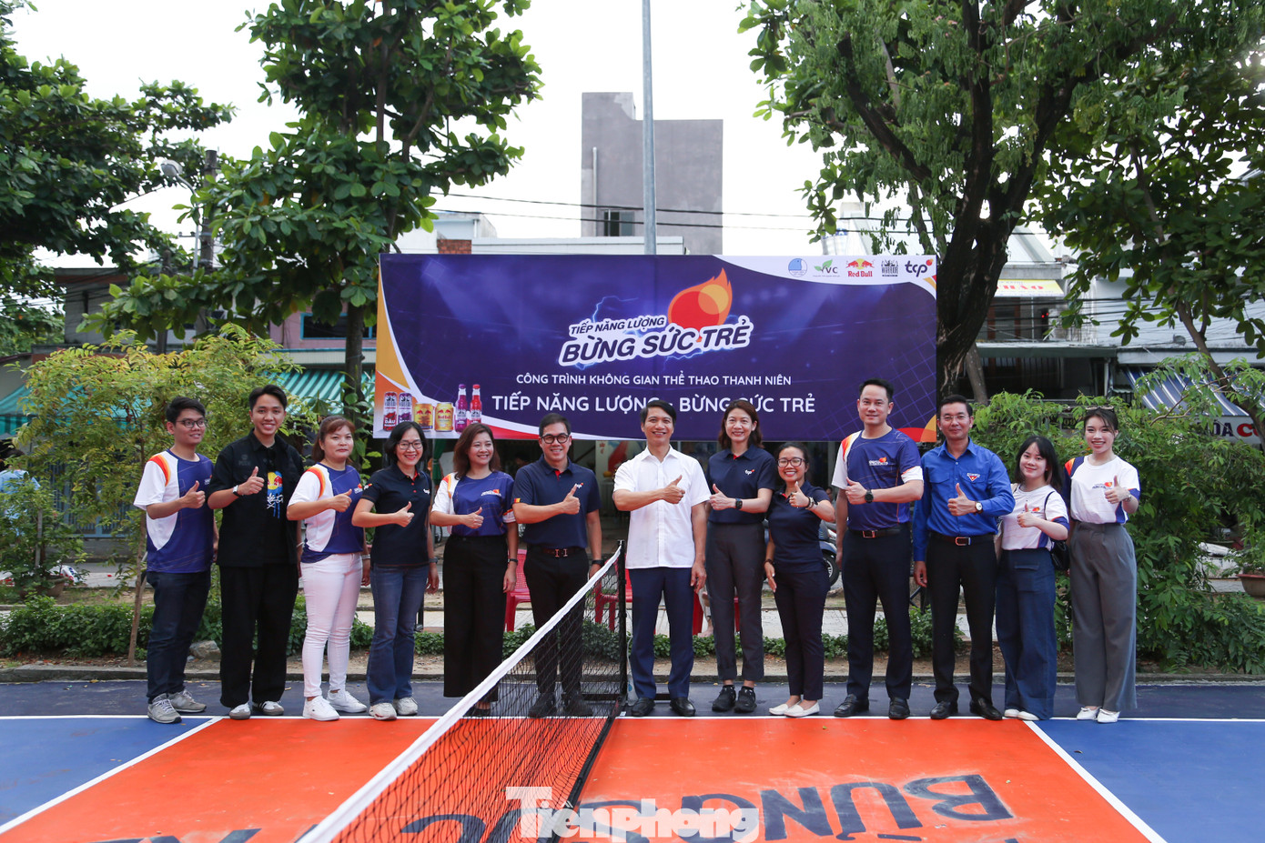 Điểm nhấn của không gian là một sân thi đấu pickleball, thu hút sự quan tâm của đông đảo thanh niên và người dân trên địa bàn. Điểm nhấn của không gian là một sân thi đấu pickleball, thu hút sự quan tâm của đông đảo thanh niên và người dân trên địa bàn.