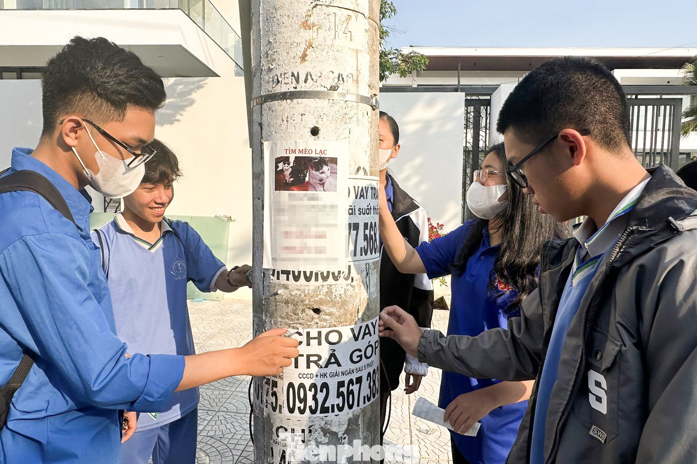 Cuộc vận động “Mỗi thanh niên một hoạt động tình nguyện” gắn với trào lưu “Hành trình tuổi trẻ” năm 2024 cao điểm trong Tháng Thanh niên đã lan tỏa các hình ảnh đẹp của đoàn viên, thanh niên tham gia các hoạt động, việc làm tình nguyện. Ảnh: Giang Thanh