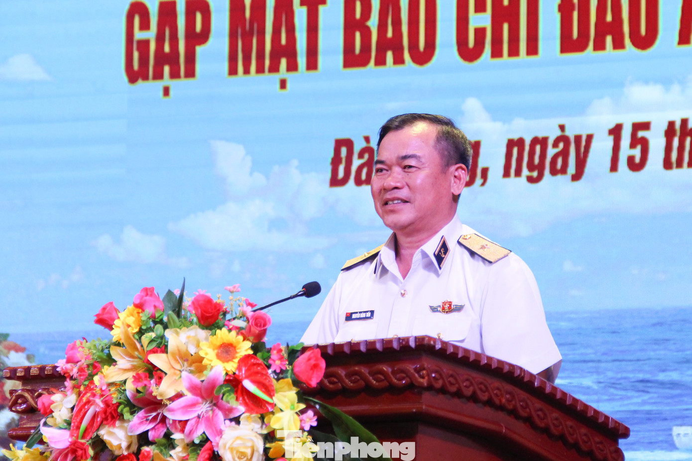 Chuẩn đô đốc Nguyễn Đăng Tiến, Chính ủy Vùng 3 Hải quân đánh giá cao đóng góp của các cơ quan thông tấn báo chí trong công tác tuyên truyền biển đảo