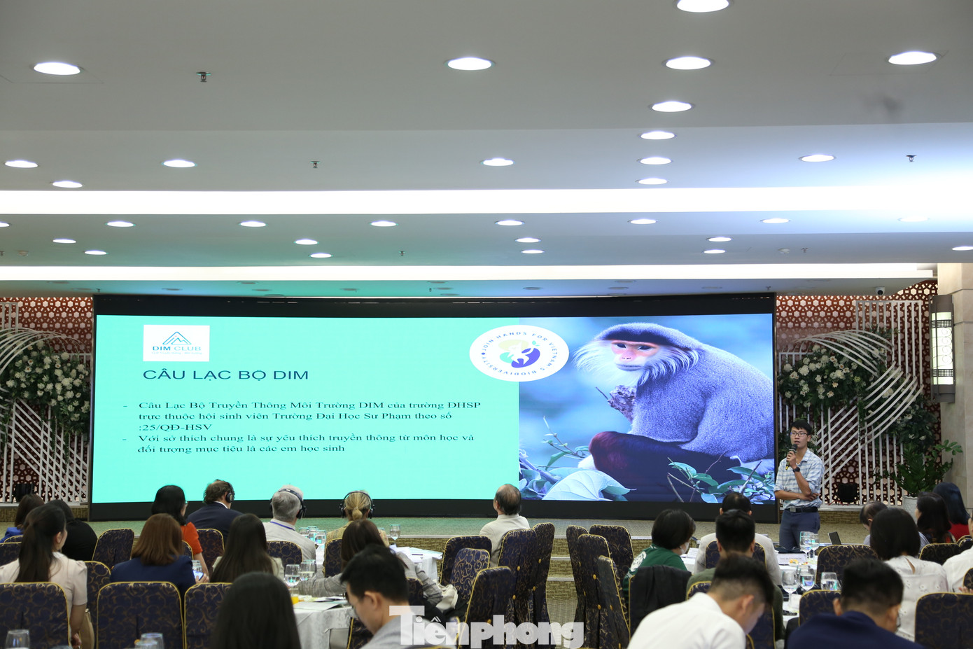 Báo cáo và chia sẻ kinh nghiệm triển khai các hoạt động bảo tồn đa dạng sinh học, nâng cao nhận thức của người dân. (Ảnh: Giang Thanh)