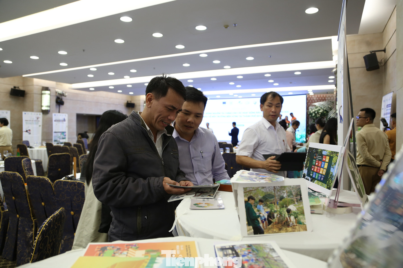 Nhiều sáng kiến được triển khai hướng đến các đối tượng thụ hưởng là các nhóm yếu thế ở địa phương