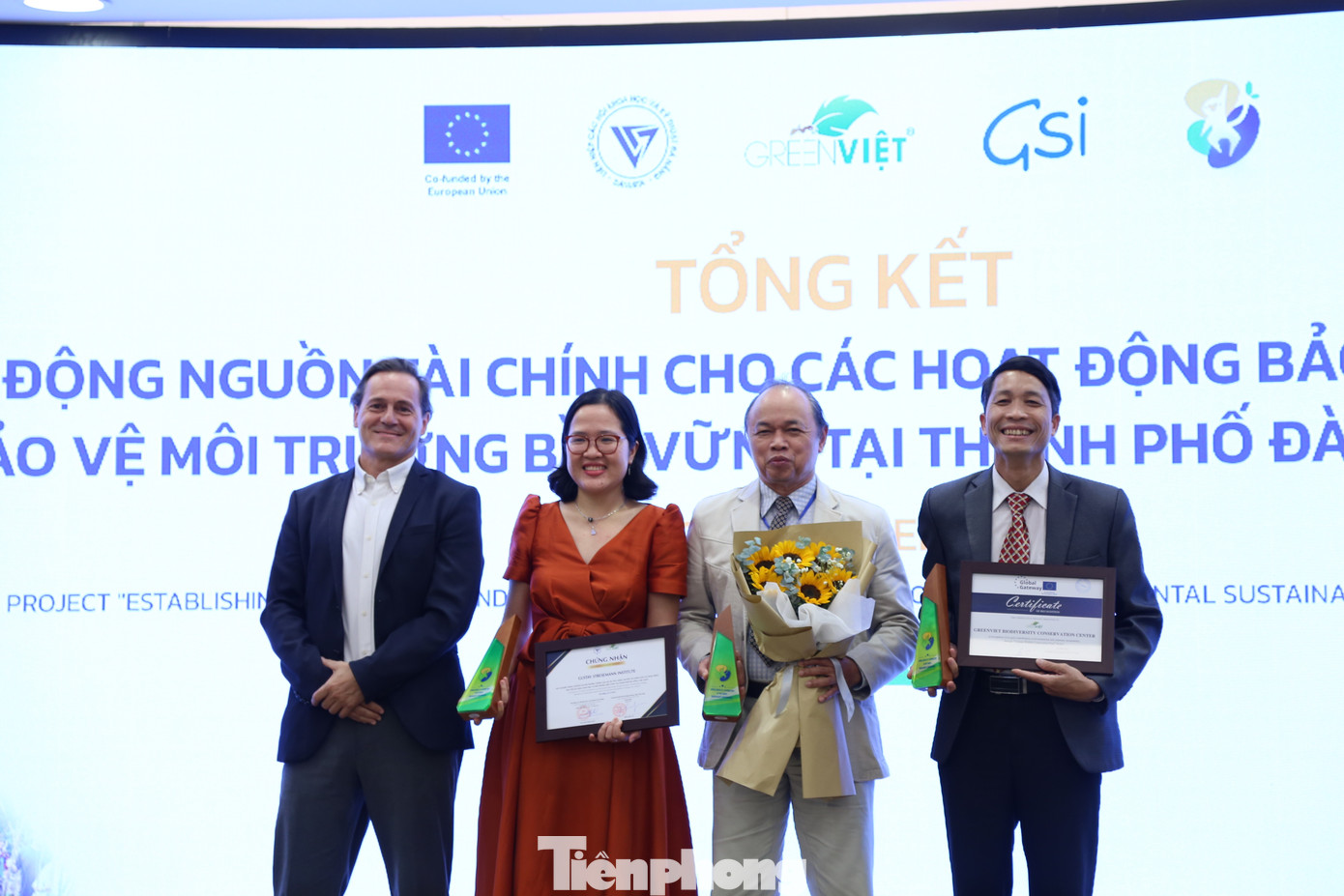 Phái đoàn Liên minh Châu Âu tại Việt Nam, đánh giá cao các kết quả của dự án và sẵn sàng tài trợ các sáng kiến, dự án chống biến đổi khí hậu