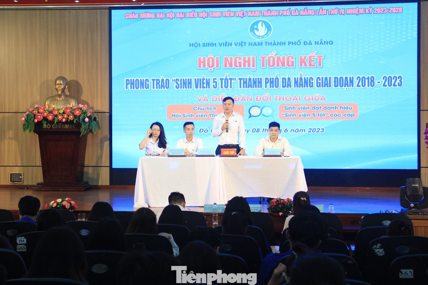 Chủ tịch Hội Sinh viên Việt Nam TP Đà Nẵng đối thoại với Sinh viên 5 tốt các cấp năm 2023 nhằm ghi nhận các góp ý, đánh giá để phát triển phong trào