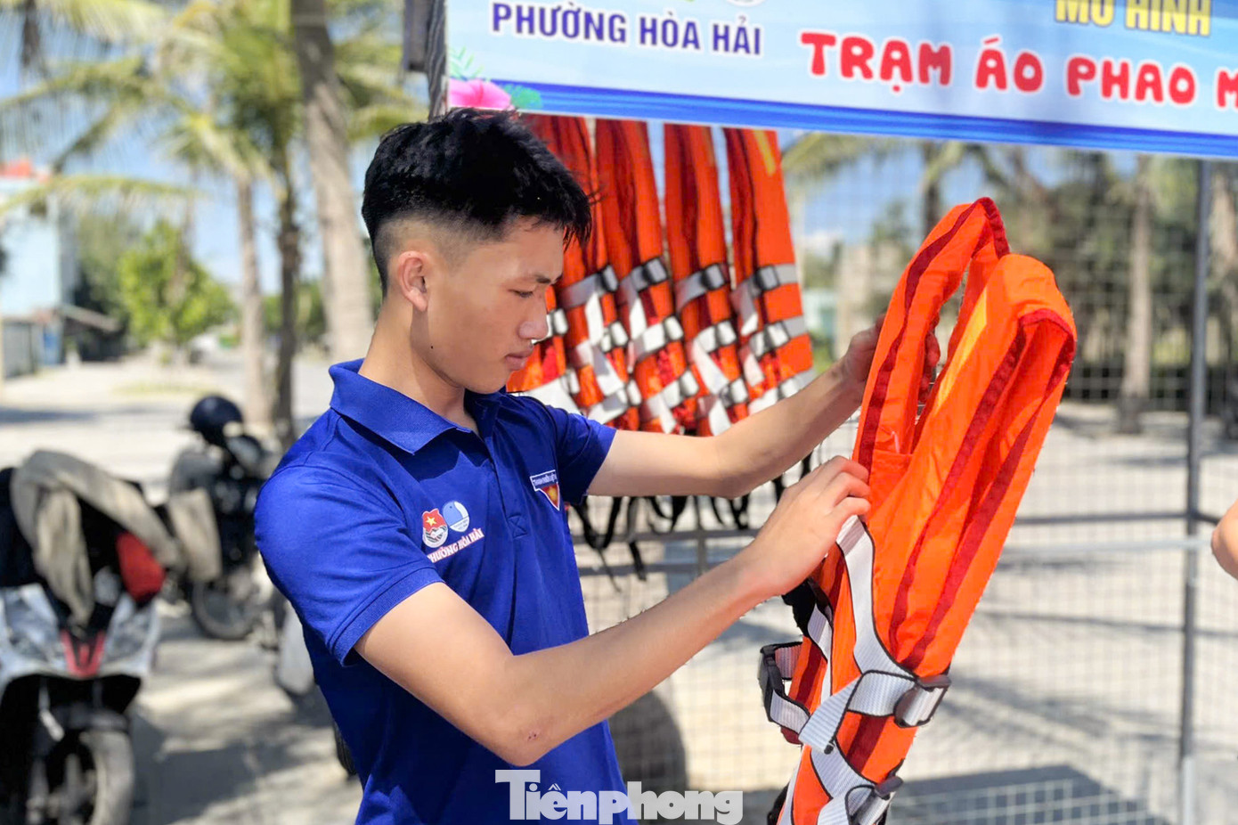 Mô hình này được Đoàn phường quản lý và duy trì thường xuyên. Định kỳ mỗi tuần, các bạn sẽ kiểm tra, vệ sinh, sửa chữa trạm, và thay mới áo phao nếu có hư hỏng hoặc bị mất. Mô hình này được Đoàn phường quản lý và duy trì thường xuyên. Định kỳ mỗi tuần, các bạn sẽ kiểm tra, vệ sinh, sửa chữa trạm, và thay mới áo phao nếu có hư hỏng hoặc bị mất.