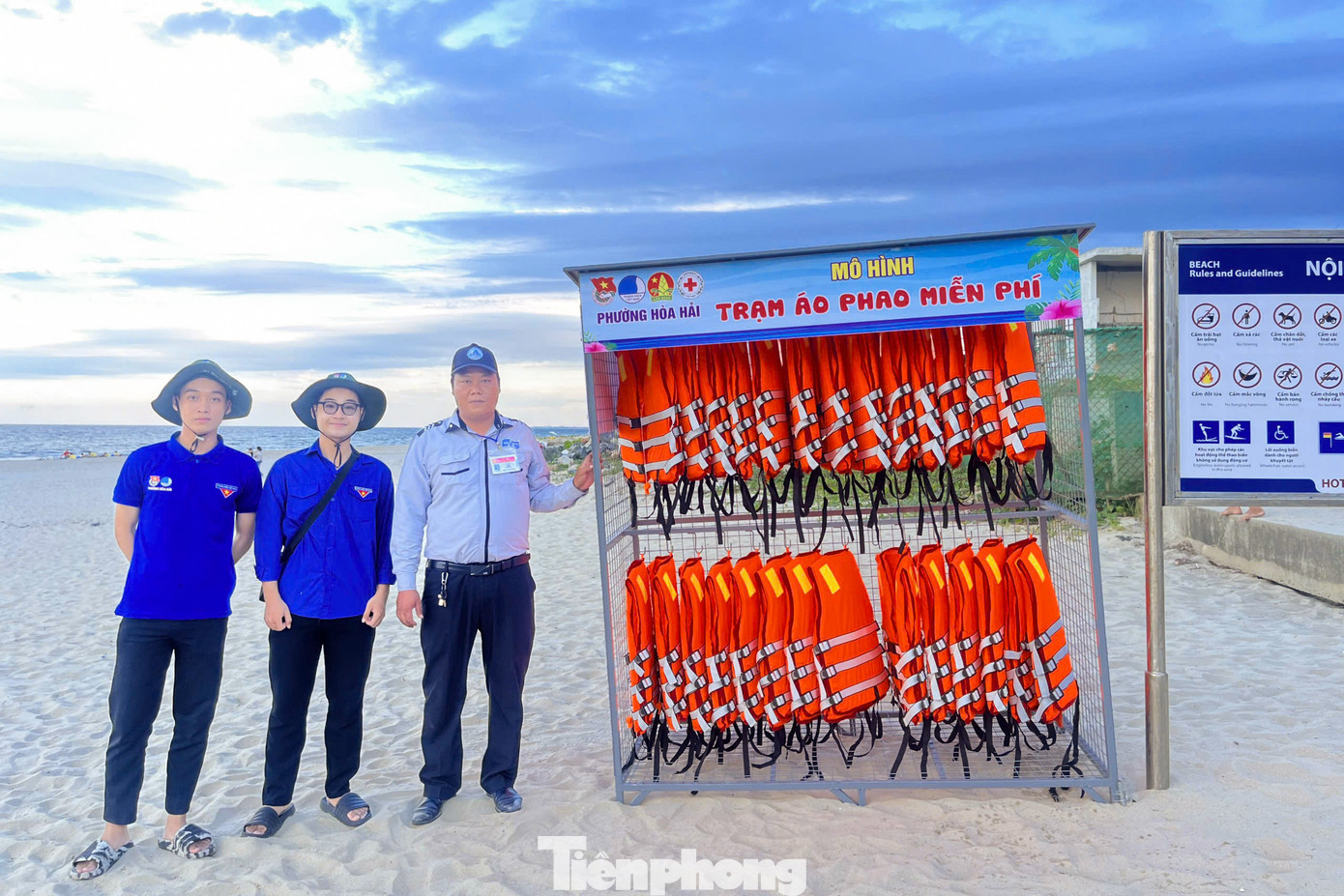 Để duy trì mô hình dài lâu, Đoàn phường sẽ phối hợp với nhân viên Đội cứu hộ nhắc nhở, tuyên truyền người dân và du khách về nội quy sử dụng áo phao tại đây. Để duy trì mô hình dài lâu, Đoàn phường sẽ phối hợp với nhân viên Đội cứu hộ nhắc nhở, tuyên truyền người dân và du khách về nội quy sử dụng áo phao tại đây.