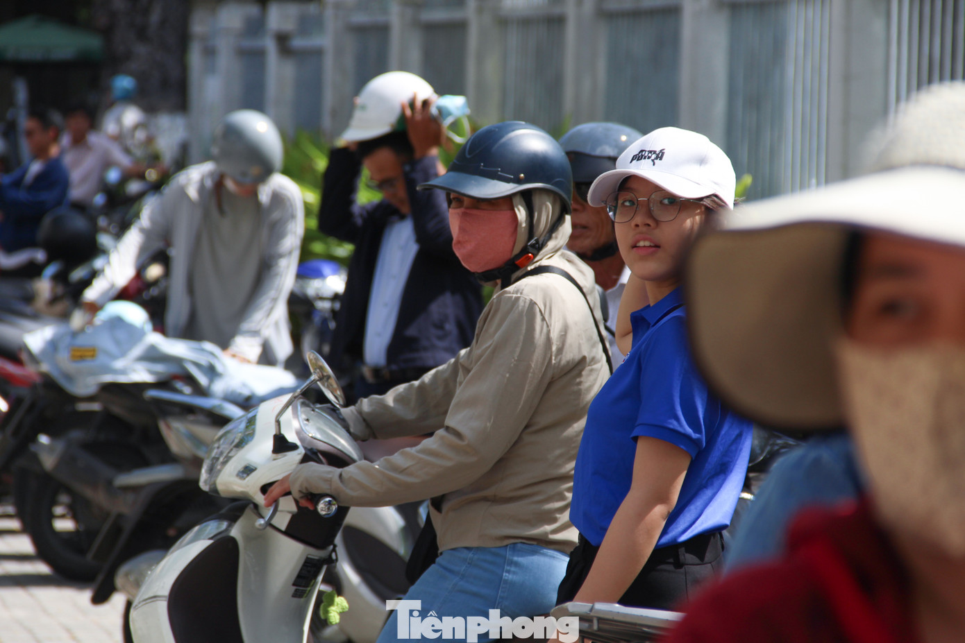 Theo anh Lê Công Hùng - Bí thư Thành Đoàn Đà Nẵng, năm nay, đội hình “Tình nguyện số - Tiếp sức mùa thi” đã được triển khai với các nhiệm vụ như: tập trung truyền thông trên nền tảng số với hashtag #tiepsucmuathi; đẩy mạnh tuyên truyền về các mô hình Tiếp sức mùa thi có tính sáng tạo; xây dựng các kênh thông tin tiếp nhận, tổng hợp nhu cầu cần được hỗ trợ của thí sinh; tiếp nhận, tổng hợp thông tin các thí sinh có hoàn cảnh khó khăn cần hỗ trợ trên địa bàn thành phố.