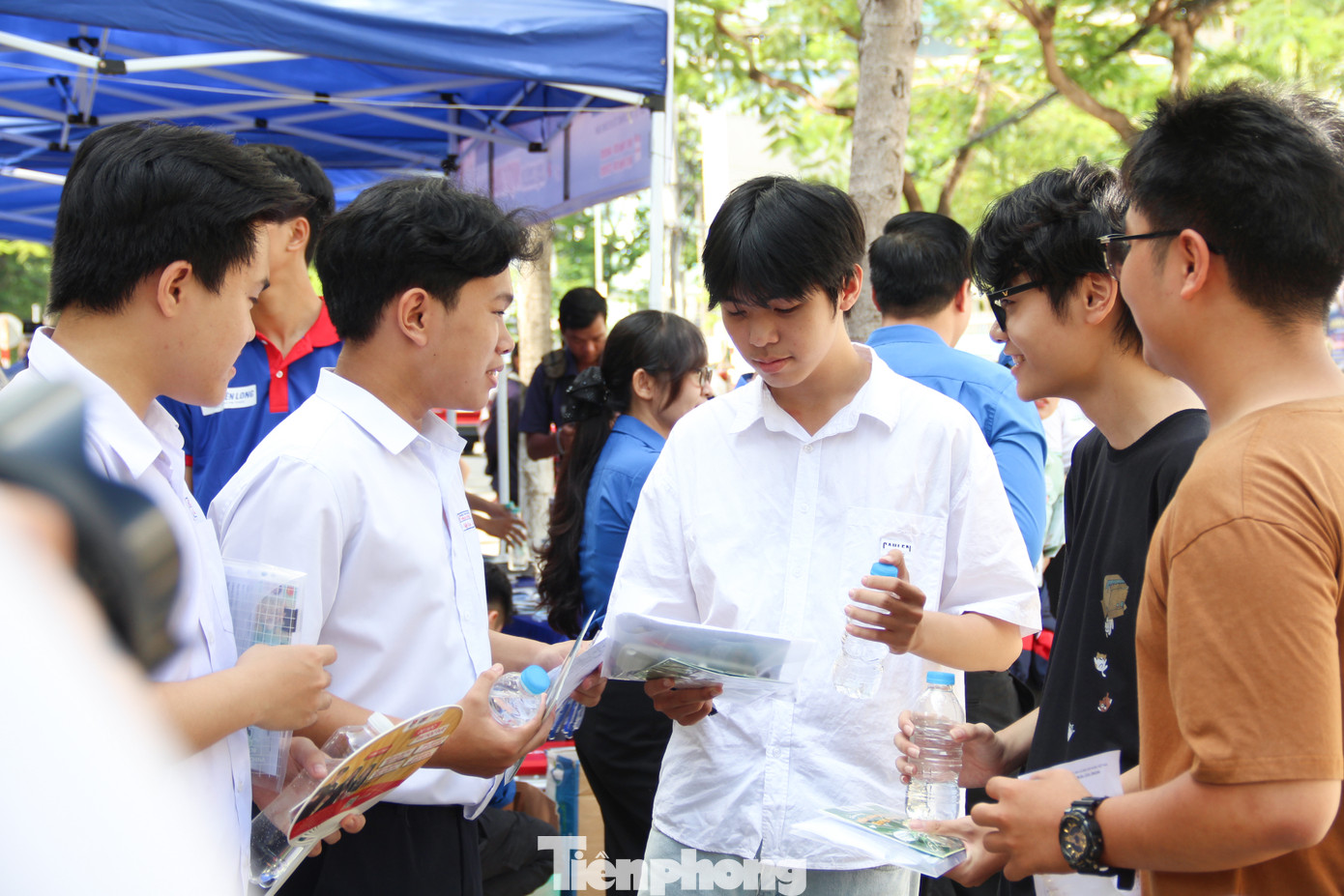 "Nhiều năm nay, các đội hình Tiếp sức mùa thi đã góp phần đảm bảo cho kỳ thi diễn ra một cách an toàn, thuận lợi, tạo tâm lý tốt cho thí sinh để đạt kết quả cao nhất, mang lại những hiệu ứng tích cực trong đoàn viên, hội viên, sinh viên cũng như toàn xã hội", anh Hùng nói.