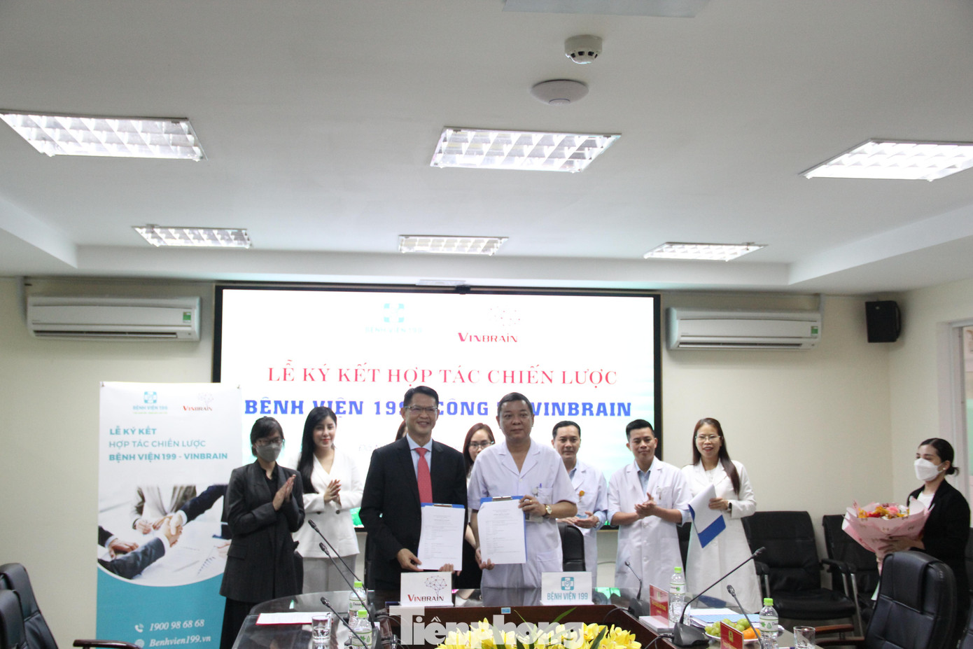 Kí kết hợp tác trong cung cấp các phần mềm ứng dụng trí tuệ nhân tạo trong hoạt động khám chữa bệnh Kí kết hợp tác trong cung cấp các phần mềm ứng dụng trí tuệ nhân tạo trong hoạt động khám chữa bệnh